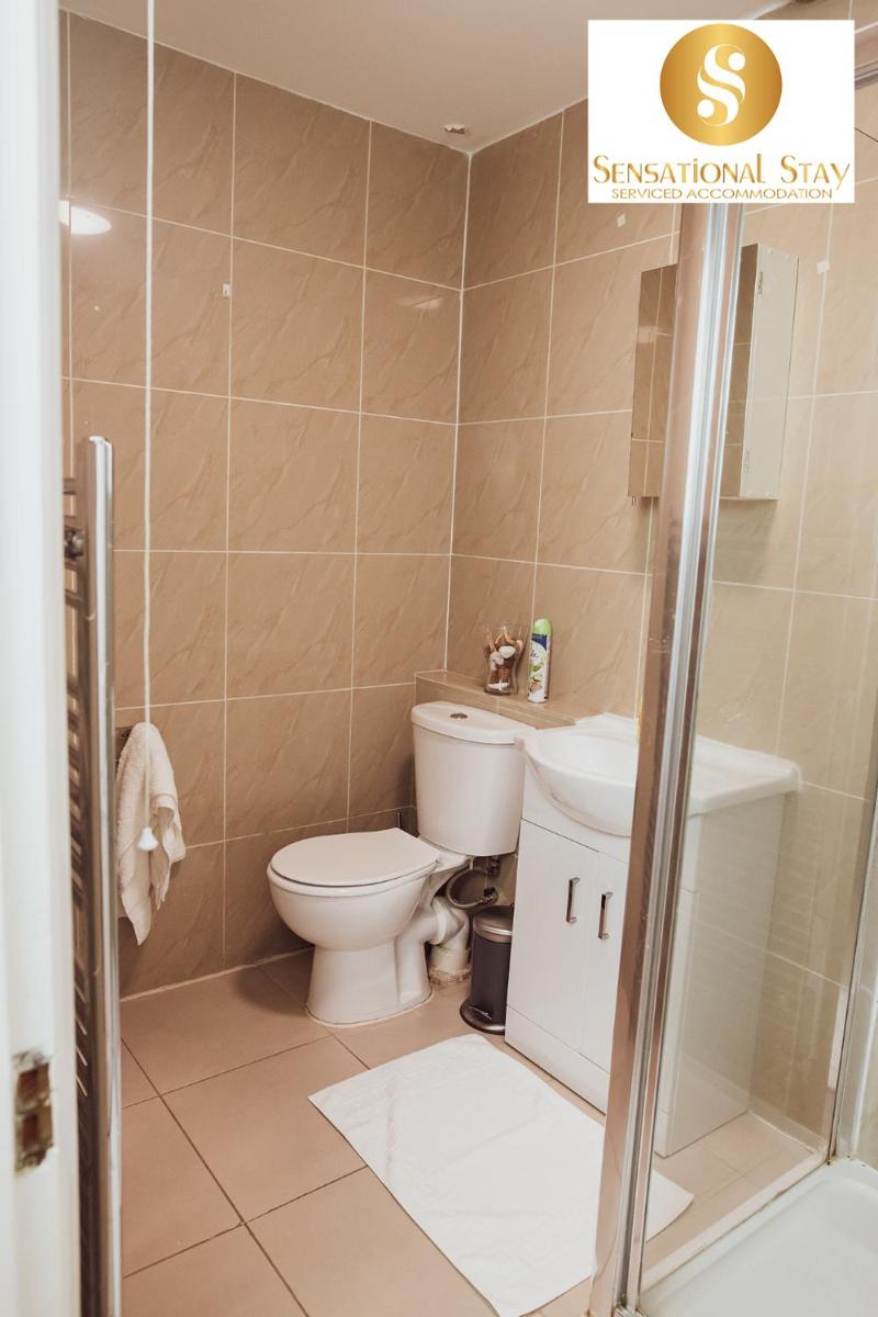 2 Bedroom Apt at Sensational Stay Serviced Accommodation - Kilburn High Road