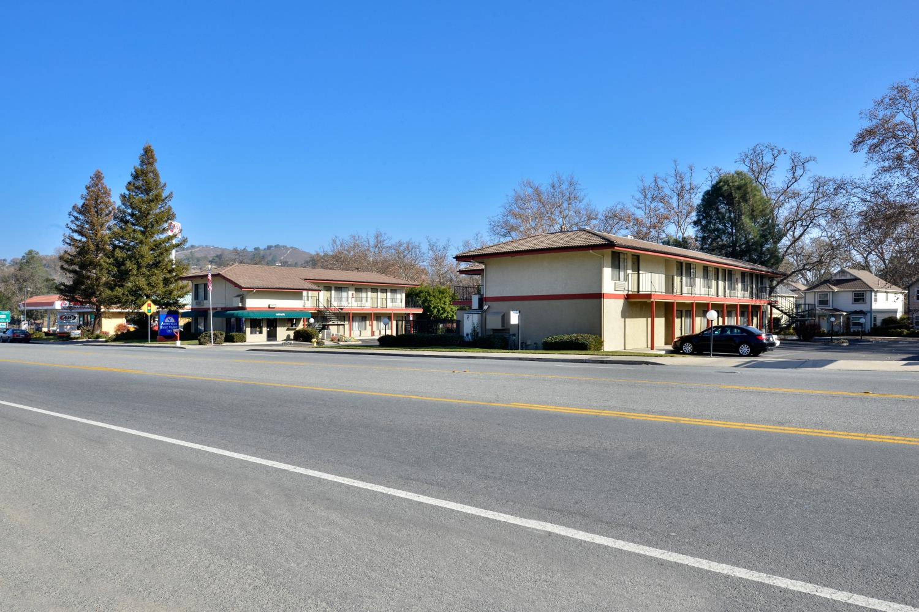 Atascadero Inn view 2