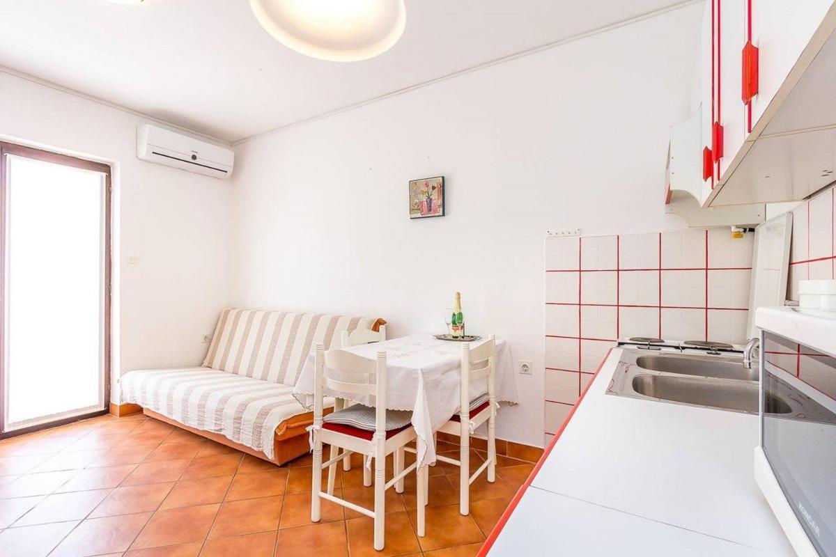 Apartment Dragica