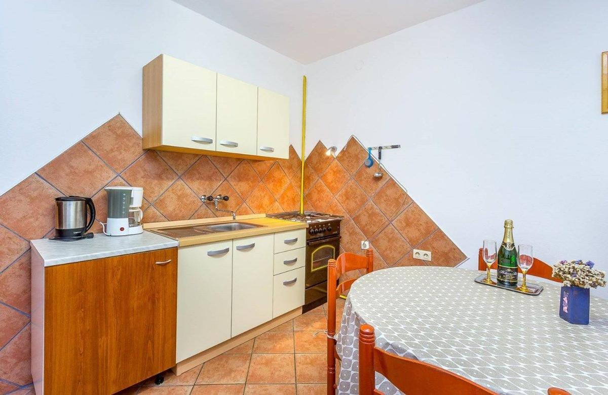 Apartment Dragica