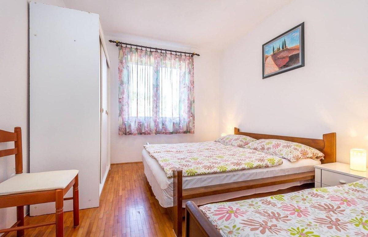 Apartment Dragica