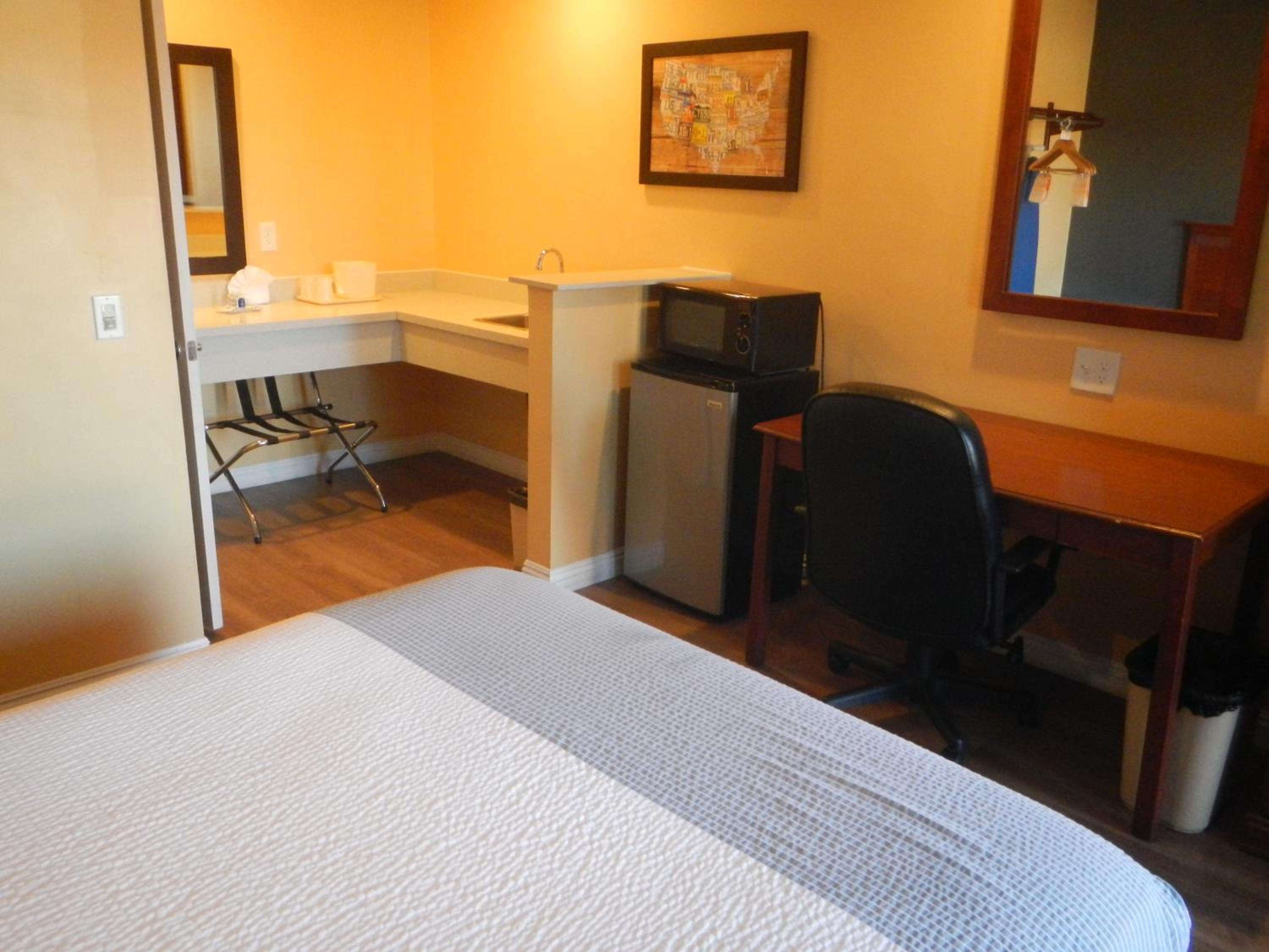 Rodeway Inn Carson - Los Angeles South - Image 2