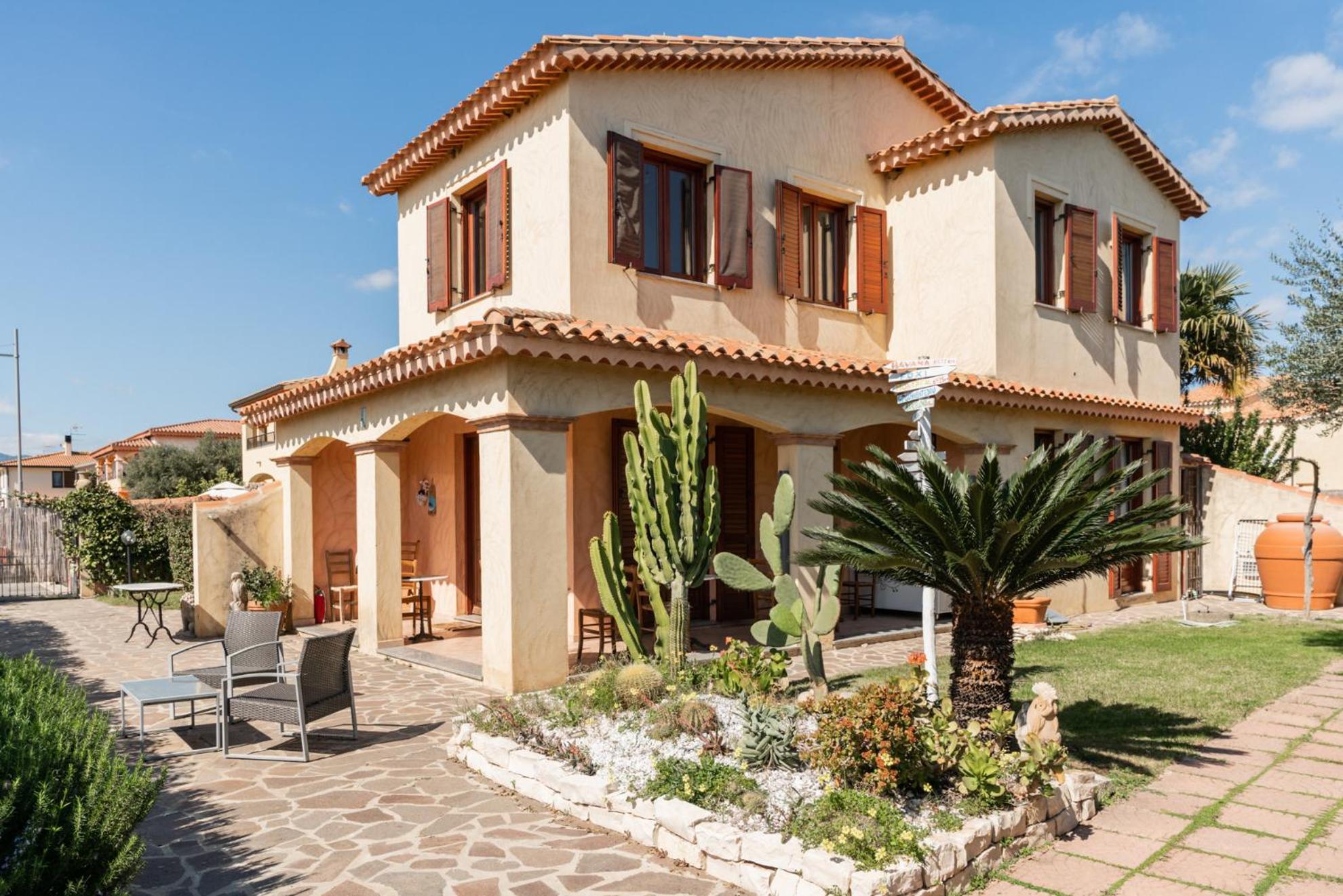 Nora Guesthouse Rooms and Villas view 3