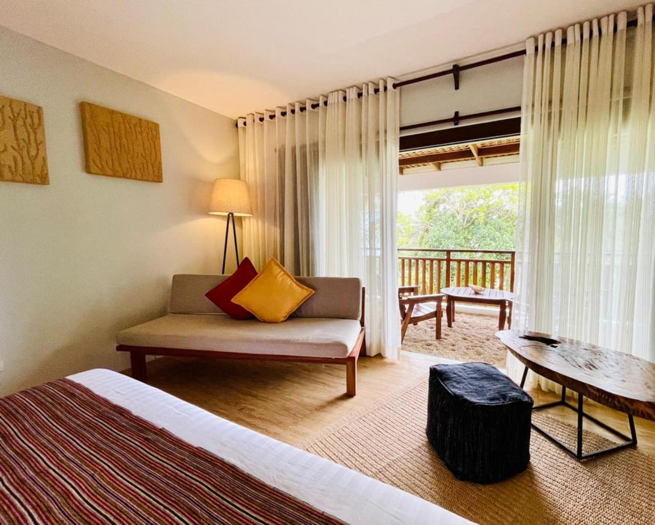 Amun Ini Beach Resort & Spa