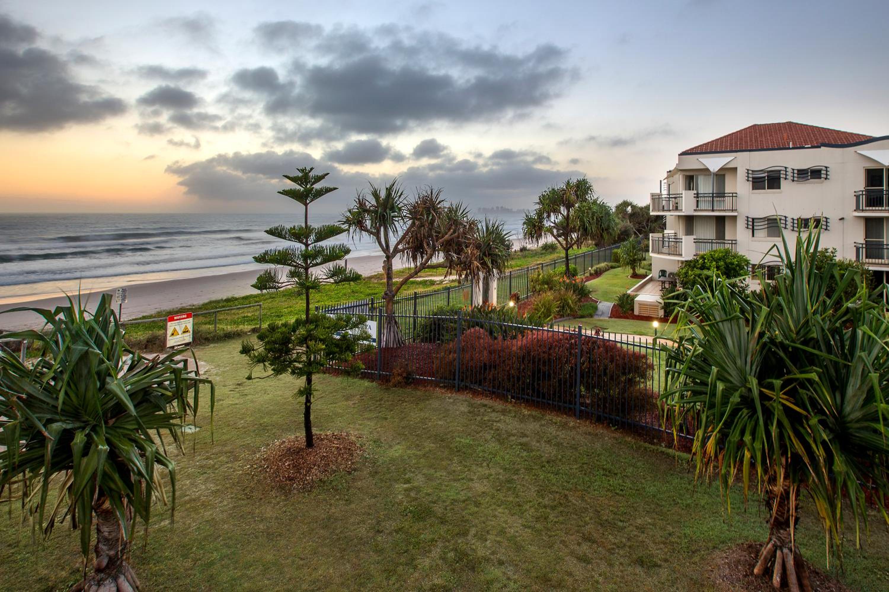 Photo 9 sur 58 de Golden Riviera Absolute Beachfront Resort