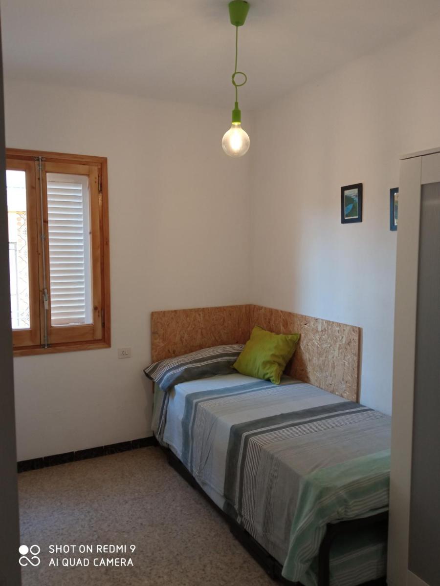 Apartament amb dues grans terrasses de 50 m2 i 16 m2 a 300 m de la platja photo 4