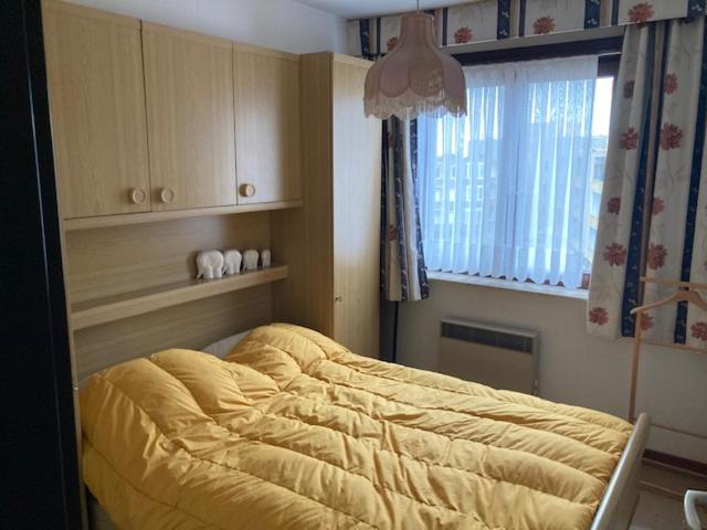 Seagull, Ruim en volledig vernieuwd appartement met zeezicht in Westende