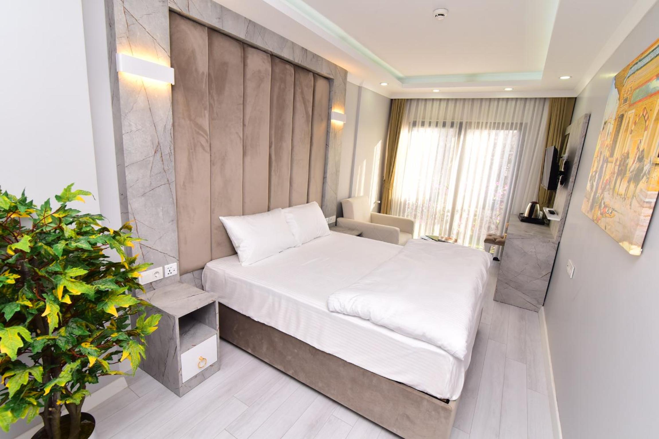 Little sofia hotel