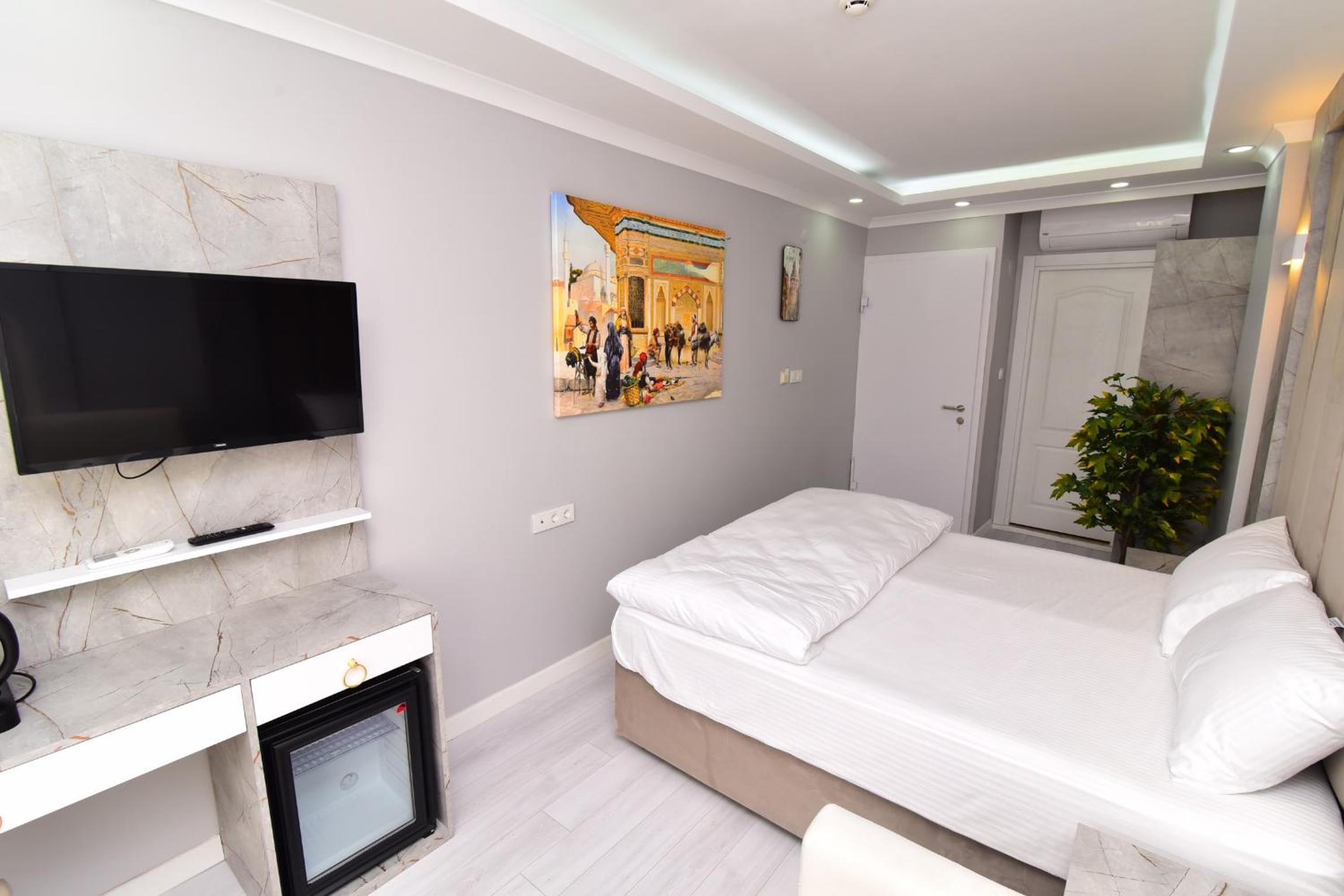 Little sofia hotel