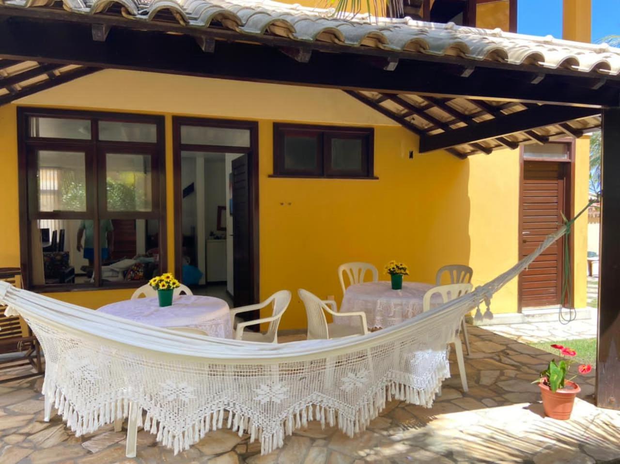 Casa de praia em condomínio à beira mar