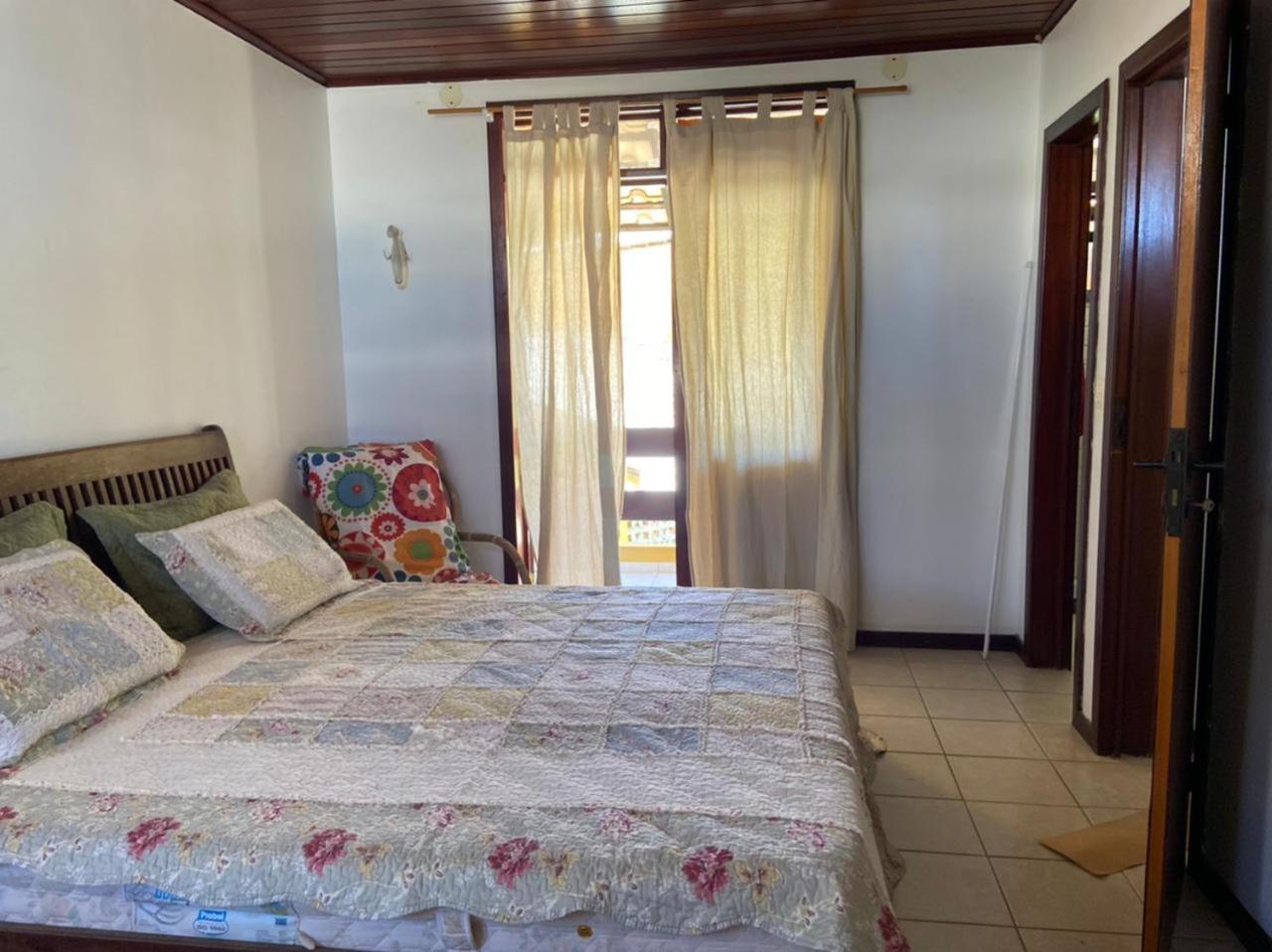 Casa de praia em condomínio à beira mar