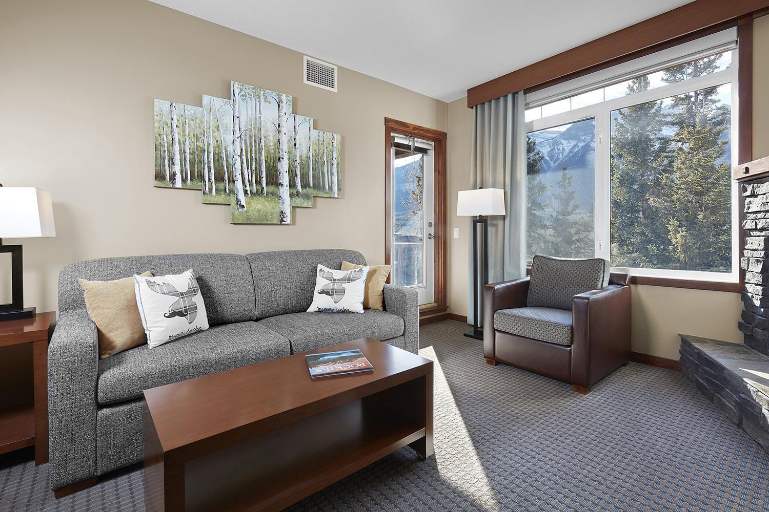 Mountain View Escape with open hot tub, Views!!