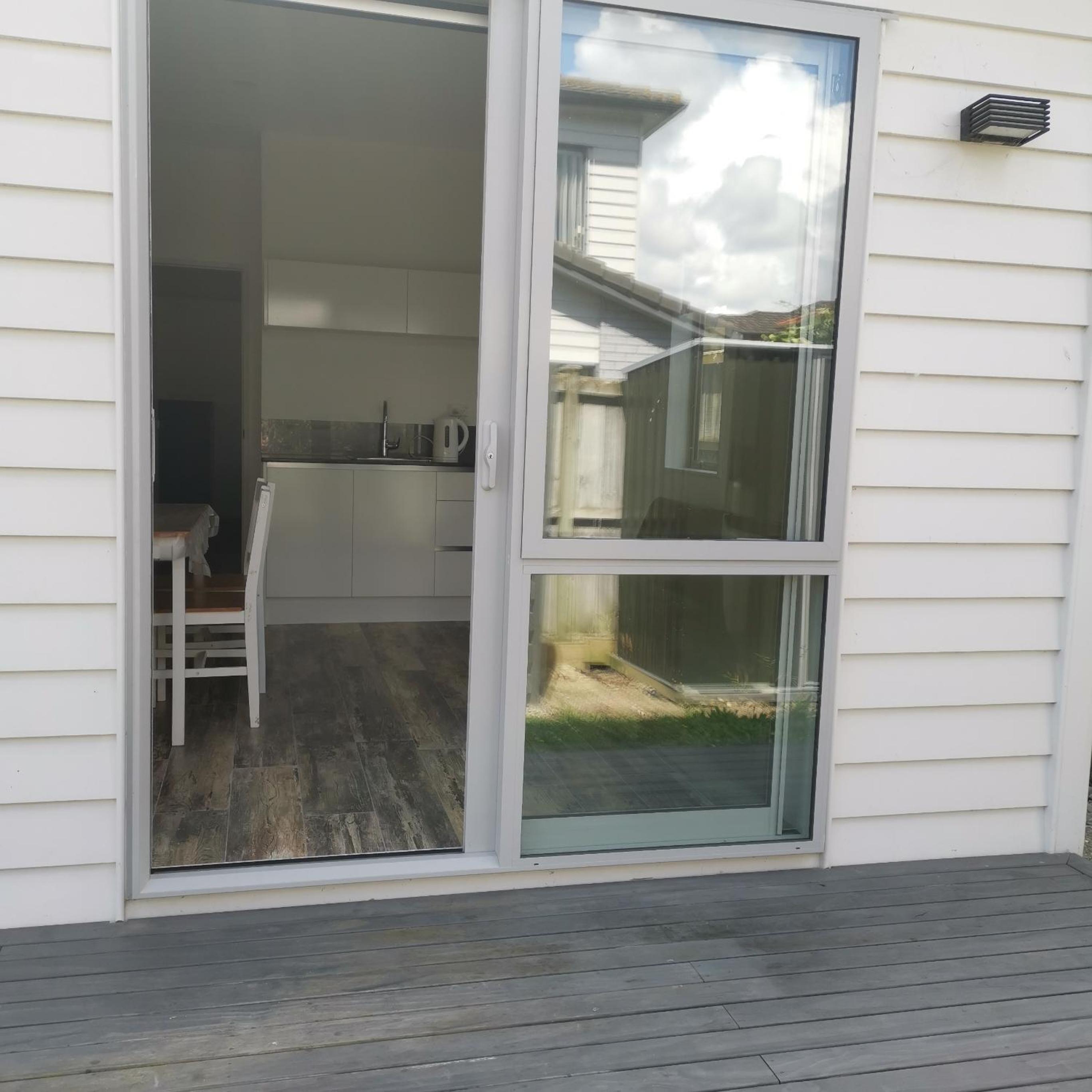 Cozy granny flat B&B view 4