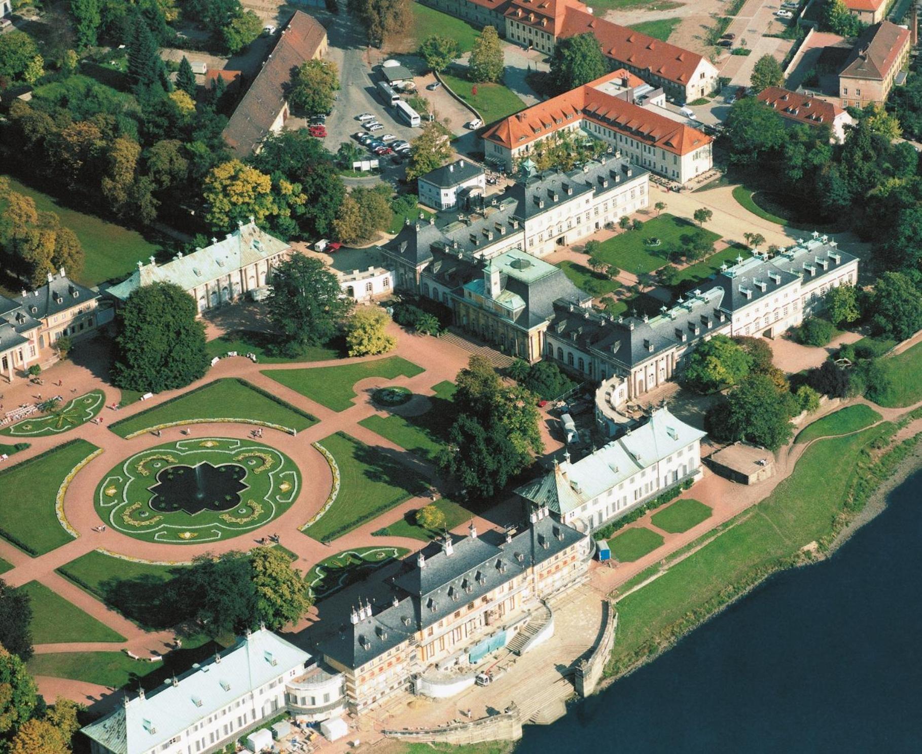 Hotel Schloss Hotel Dresden Pillnitz - Image 1