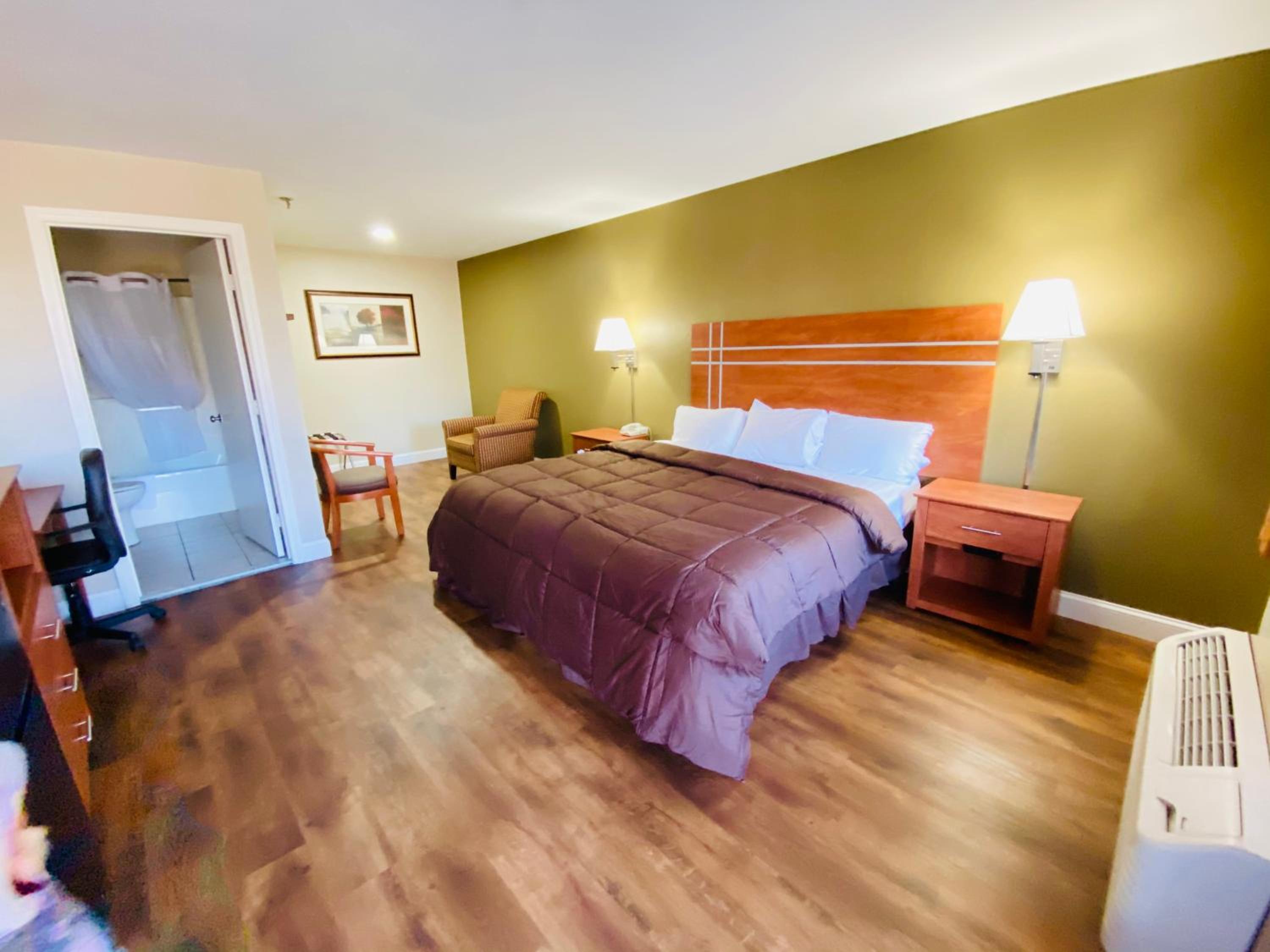 Red Roof Inn & Suites Swansea