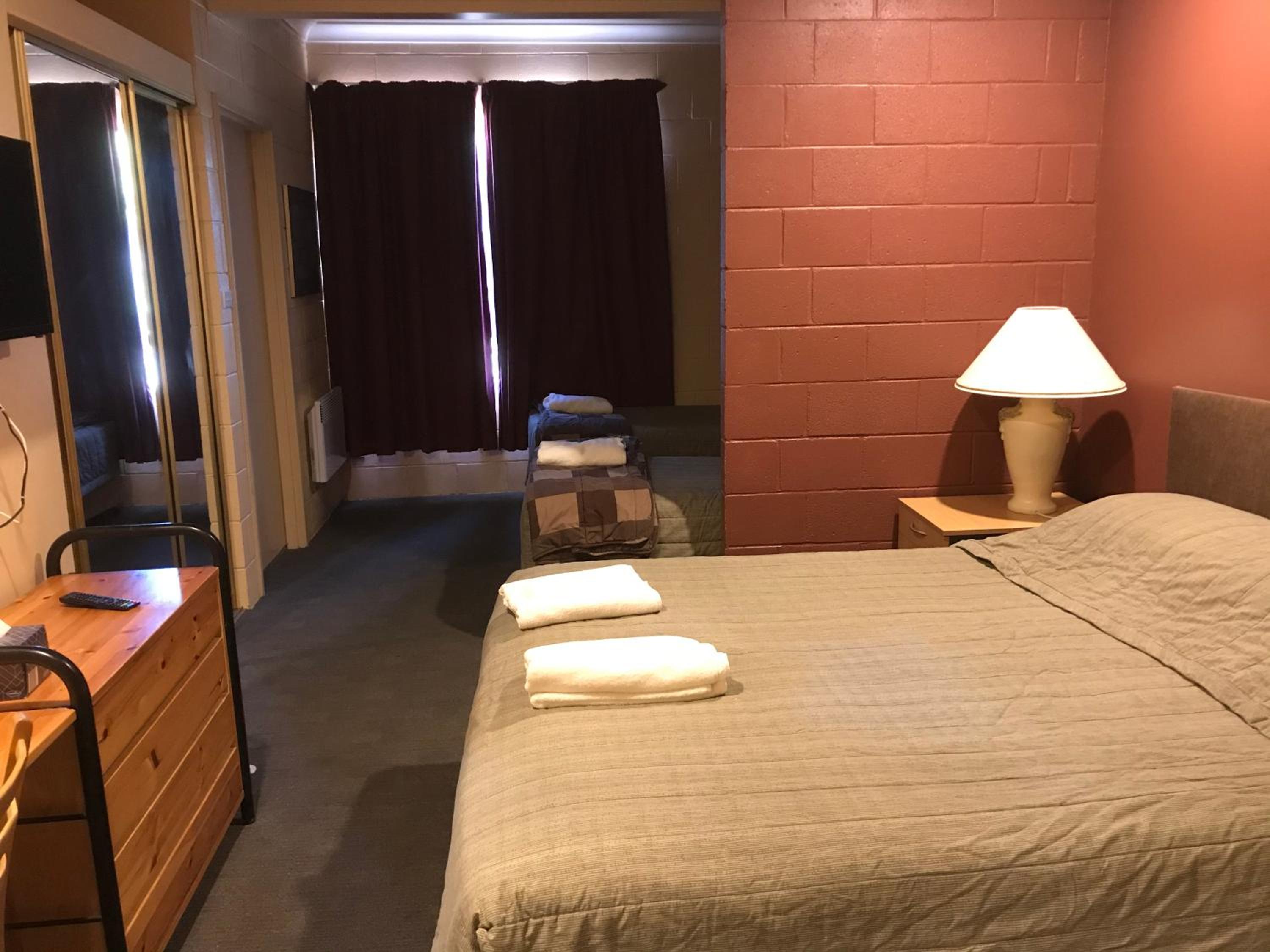 Cottonwood Lodge