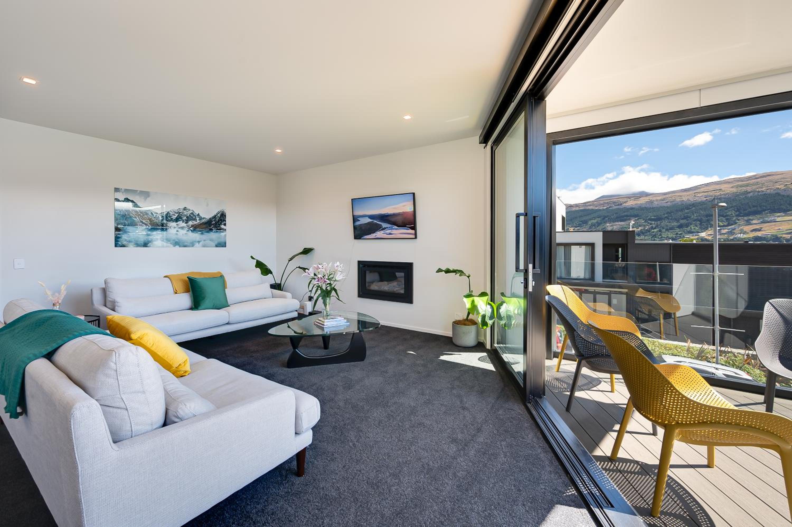 Homestead Retreat - 2 Bedroom - Lake View