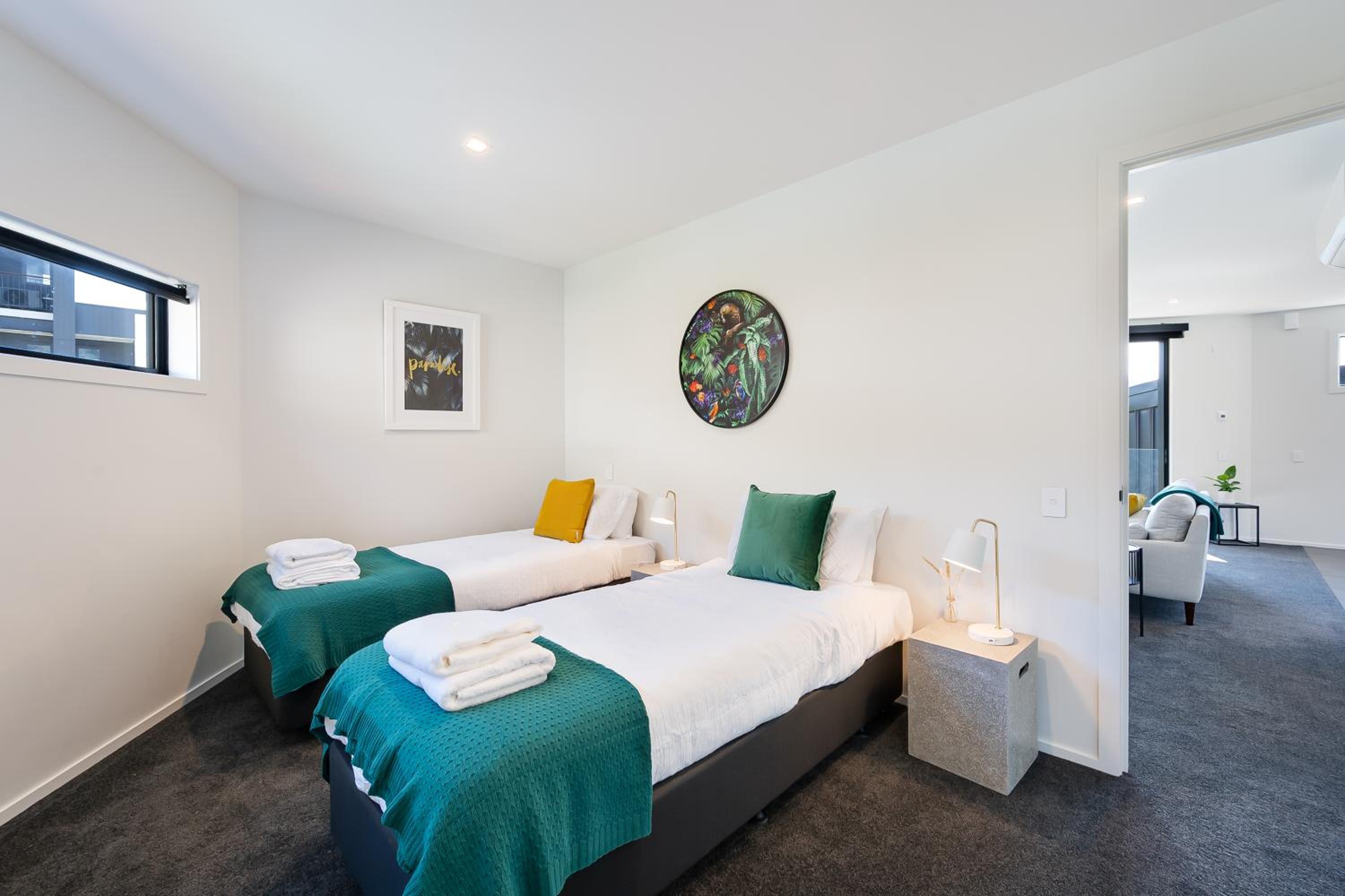 Homestead Retreat - 2 Bedroom - Lake View
