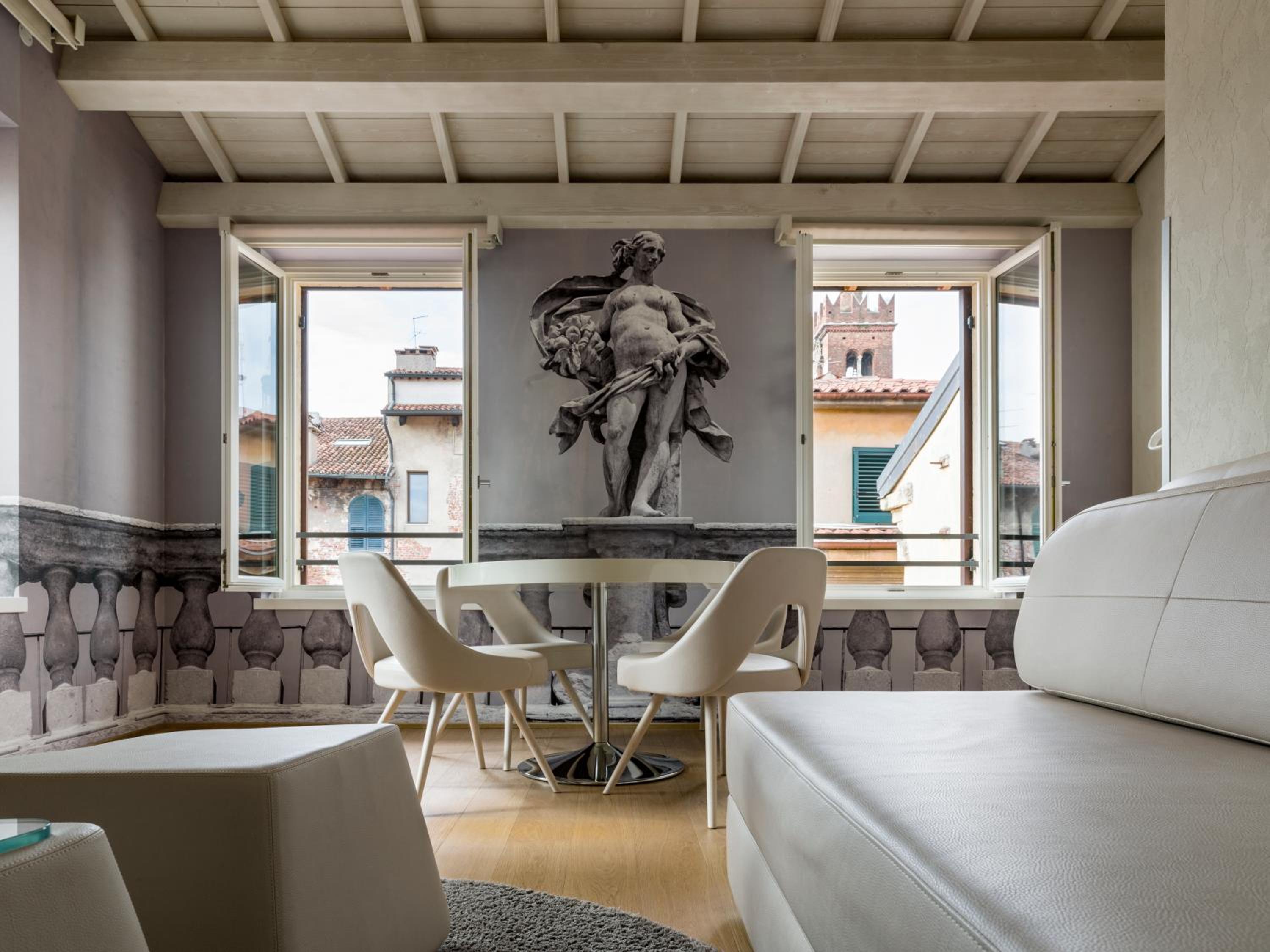 Lords of Verona Luxury Apartments