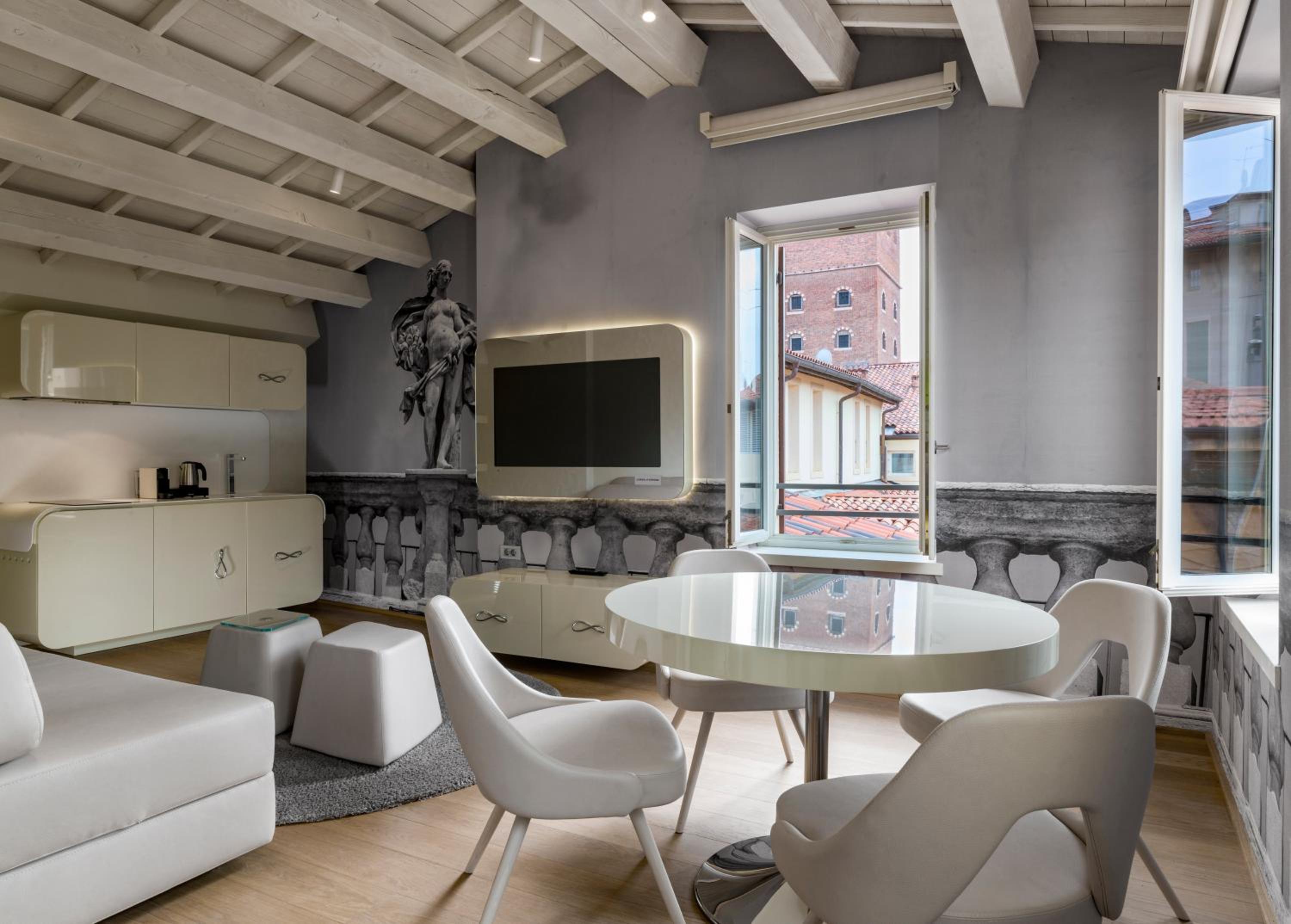 Lords of Verona Luxury Apartments