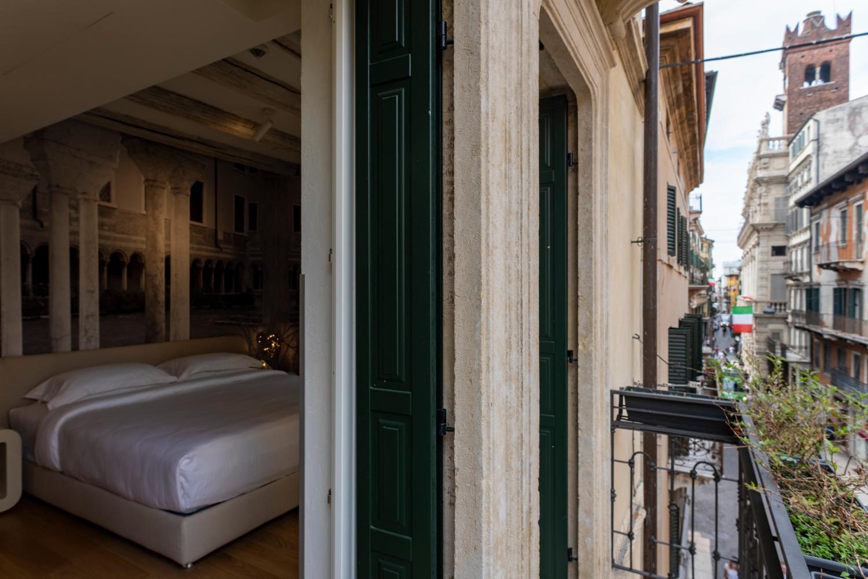Lords of Verona Luxury Apartments