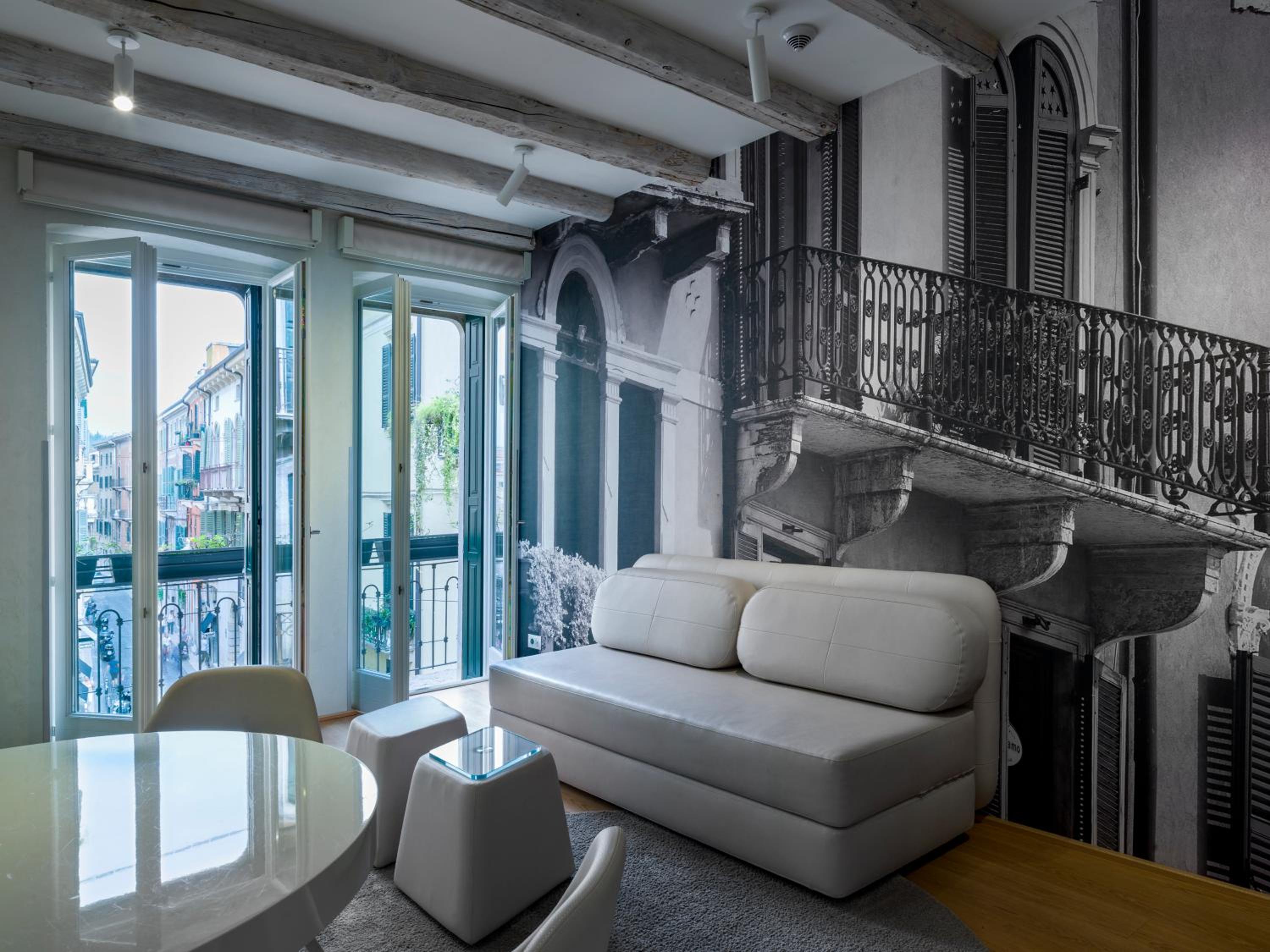Lords of Verona Luxury Apartments