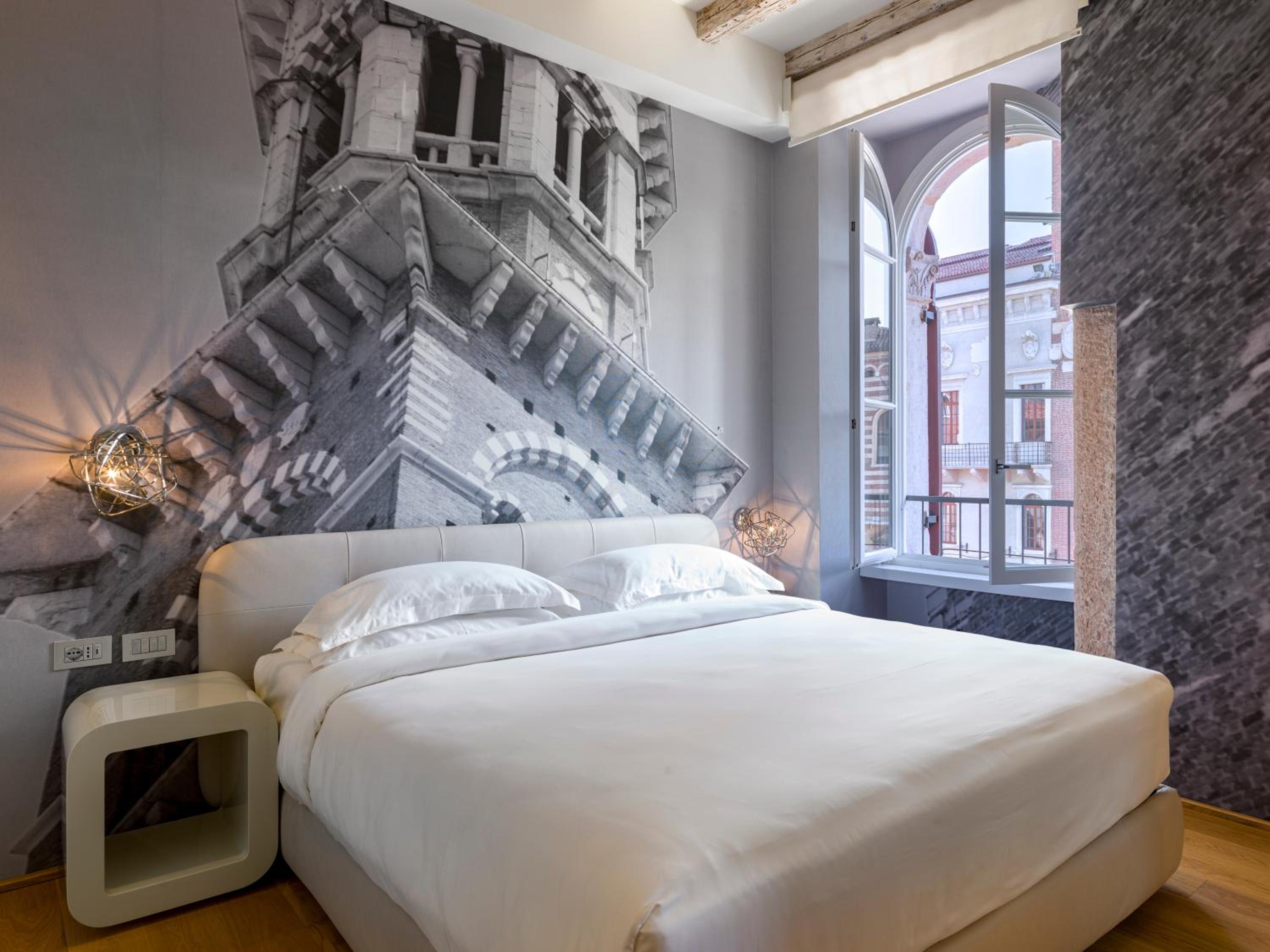 Lords of Verona Luxury Apartments