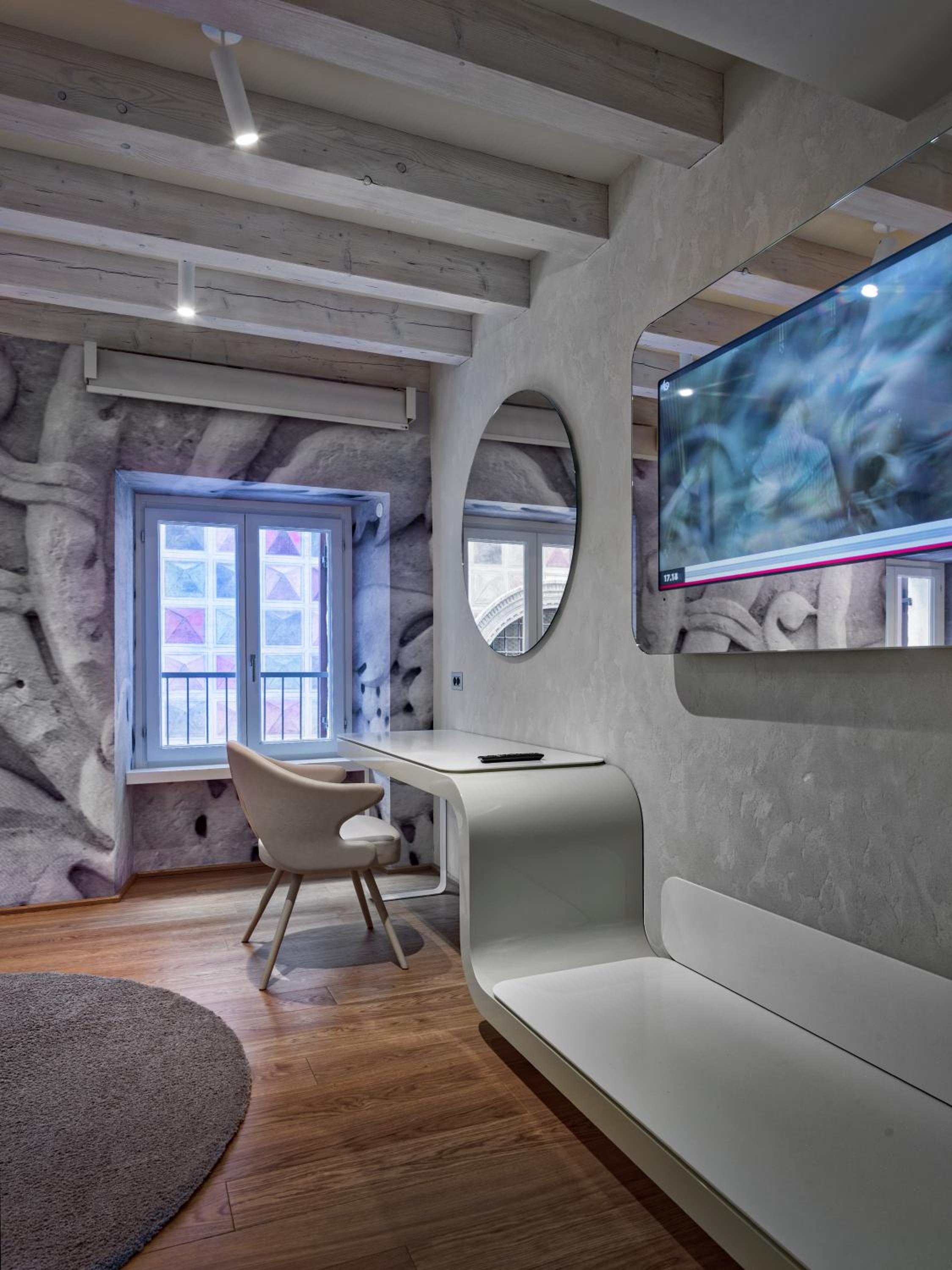 Lords of Verona Luxury Apartments