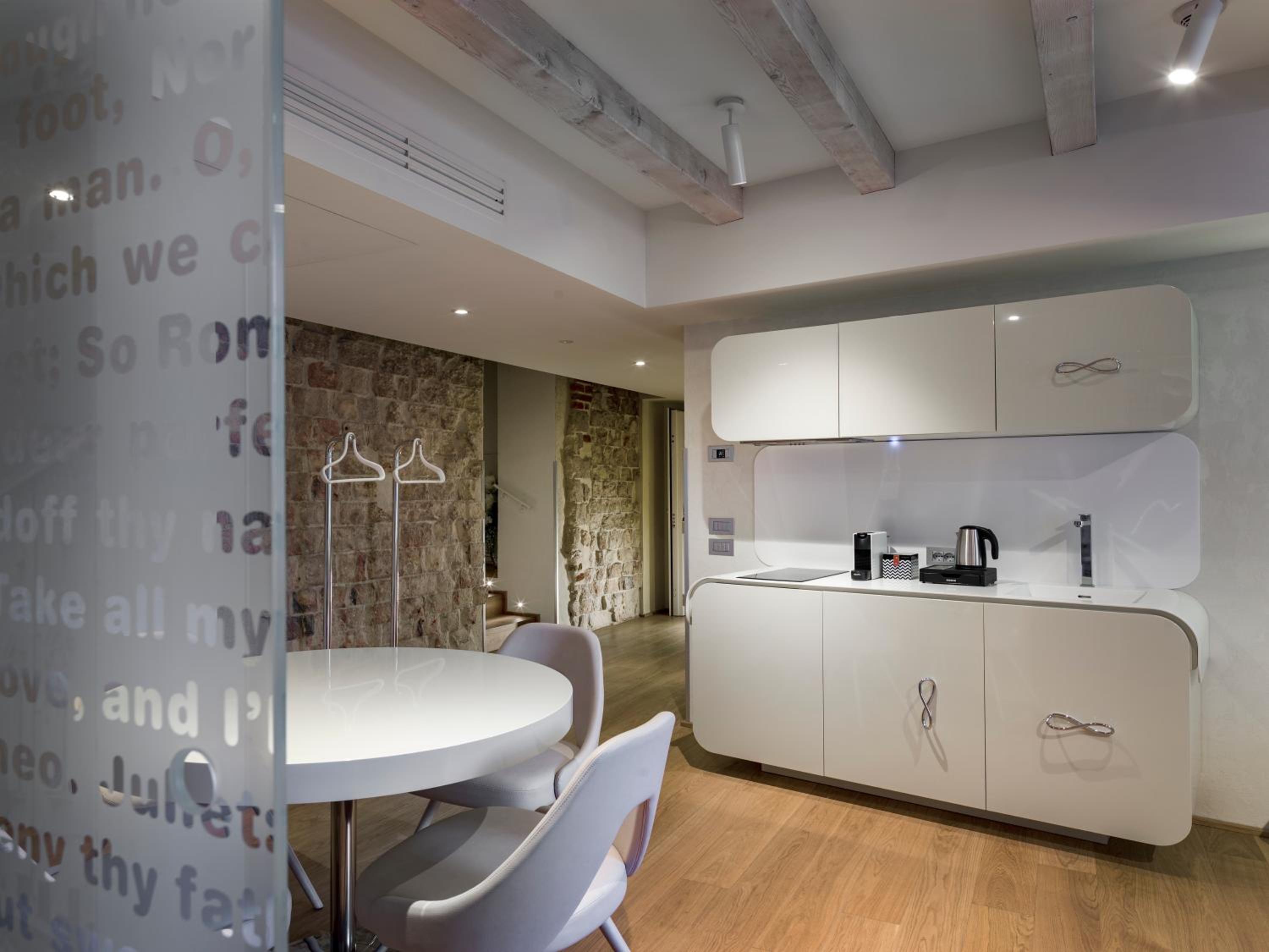 Lords of Verona Luxury Apartments