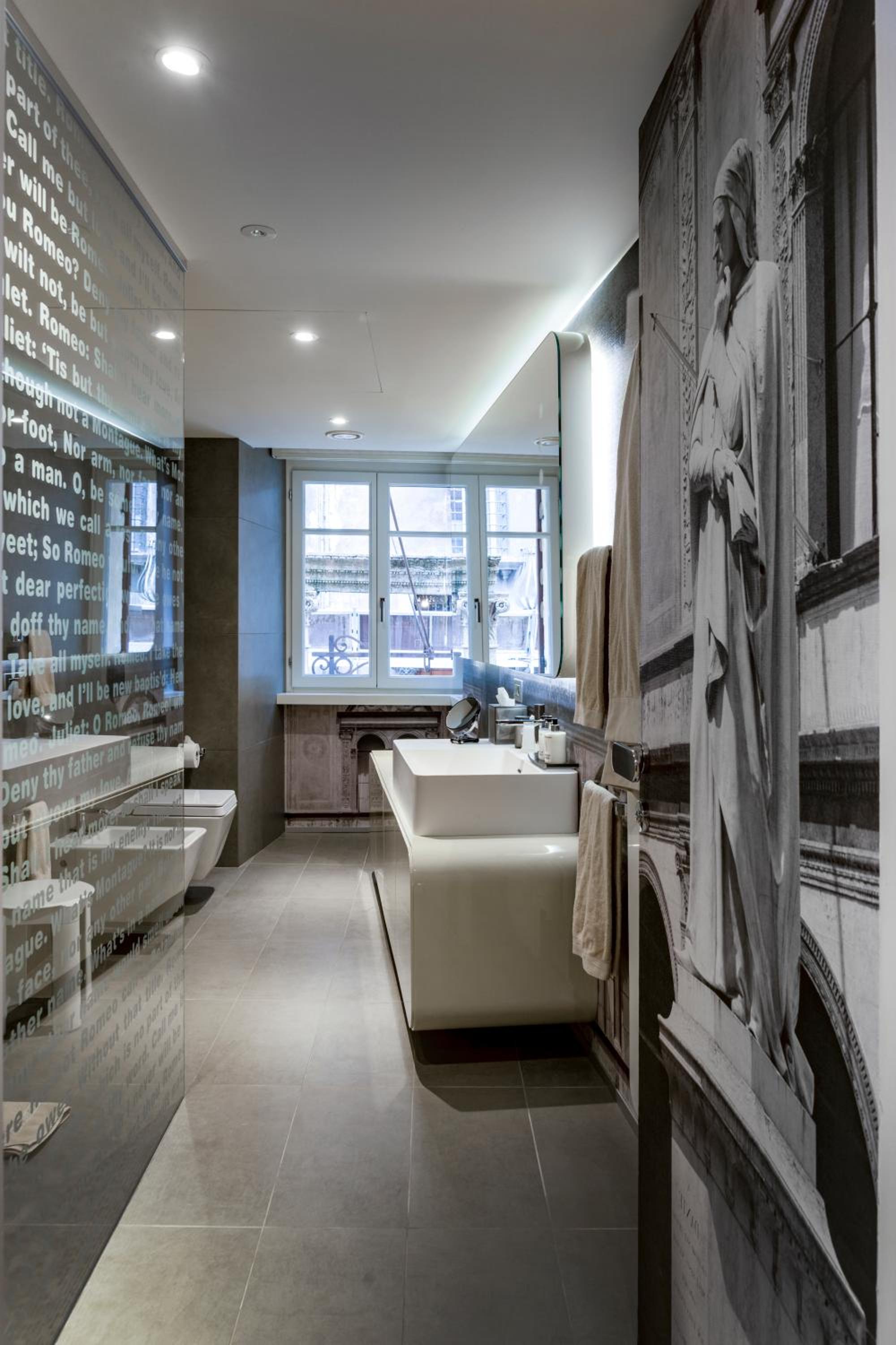 Lords of Verona Luxury Apartments