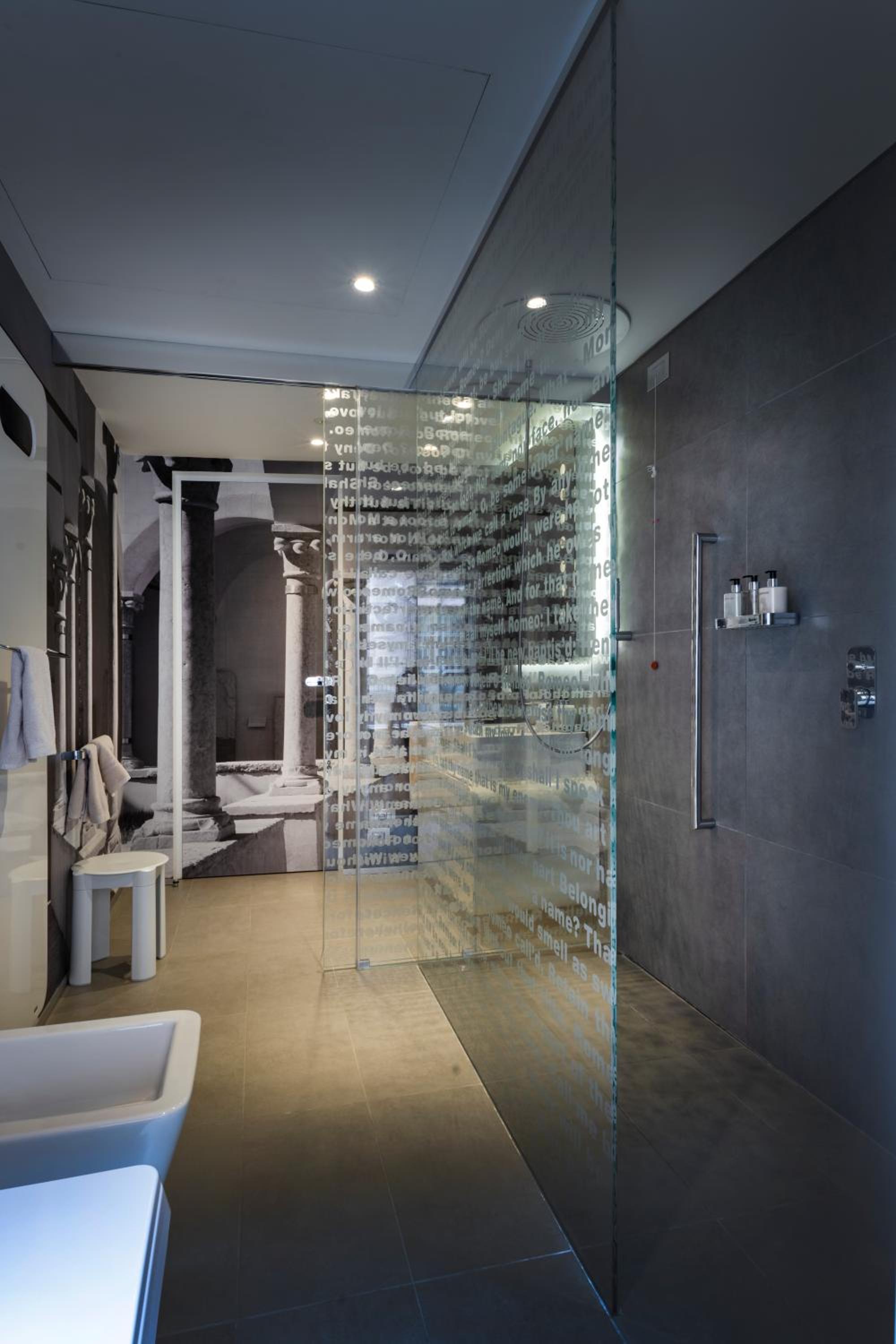 Lords of Verona Luxury Apartments