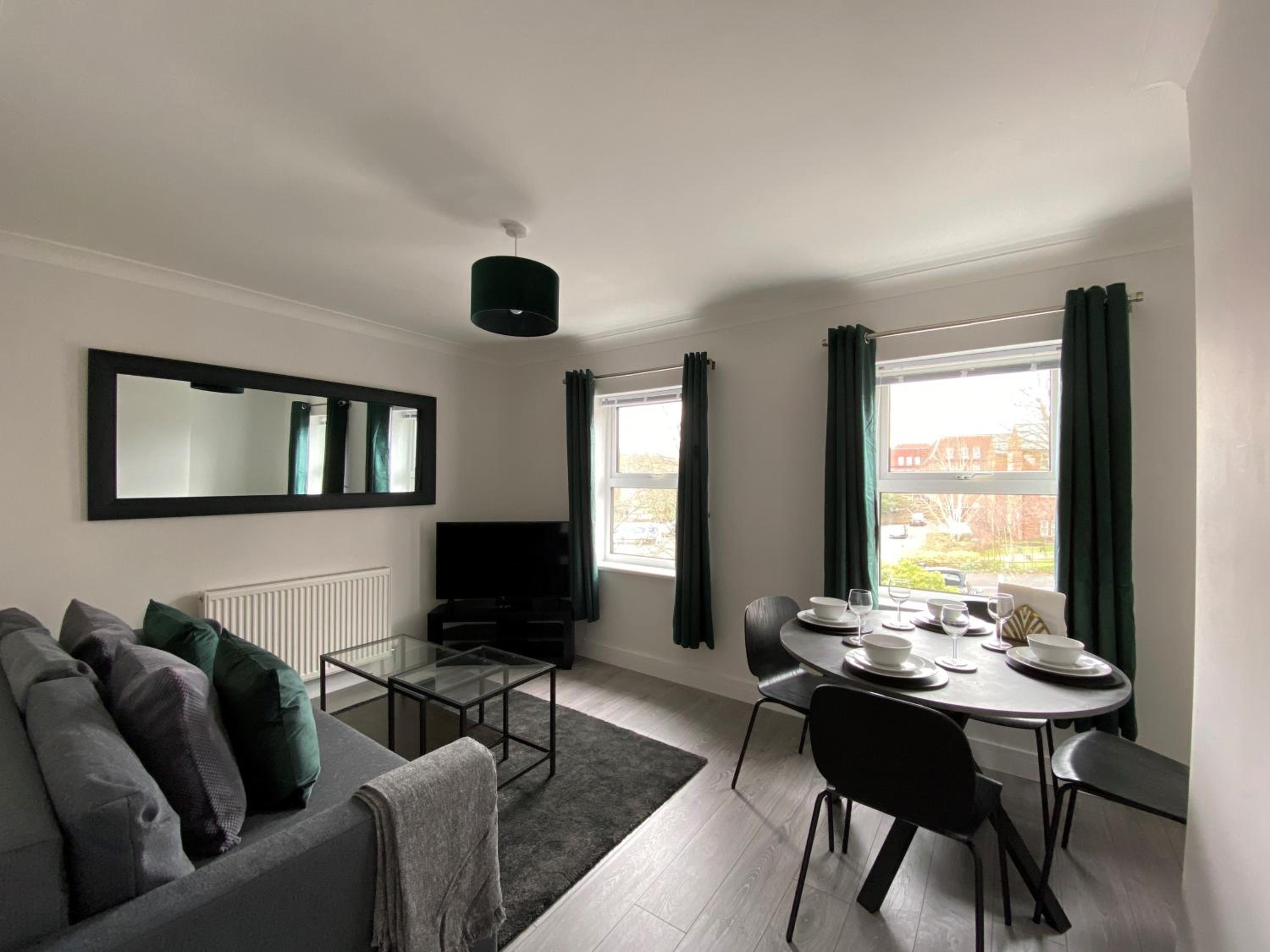 Saffron Court by Wycombe Apartments - Apt 12 view 4
