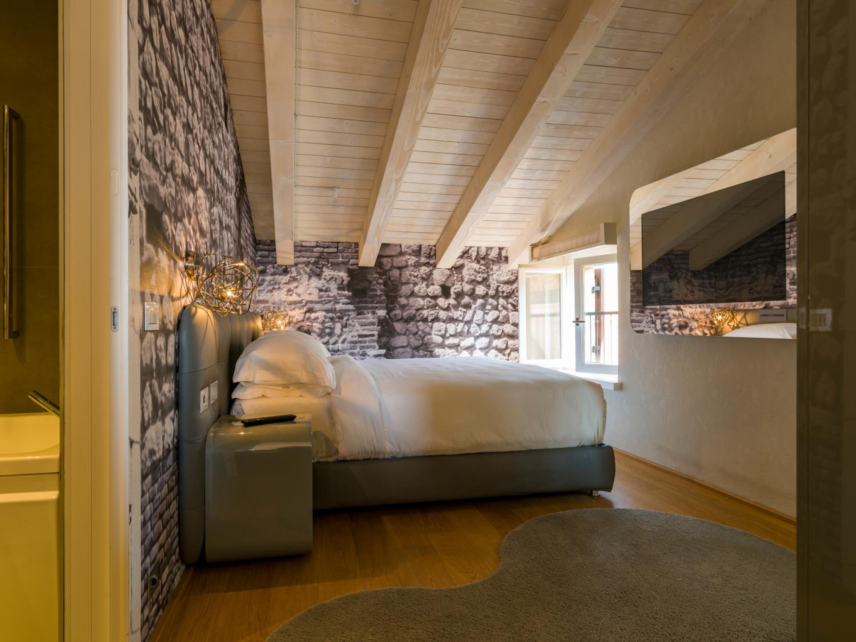 Lords of Verona Luxury Apartments