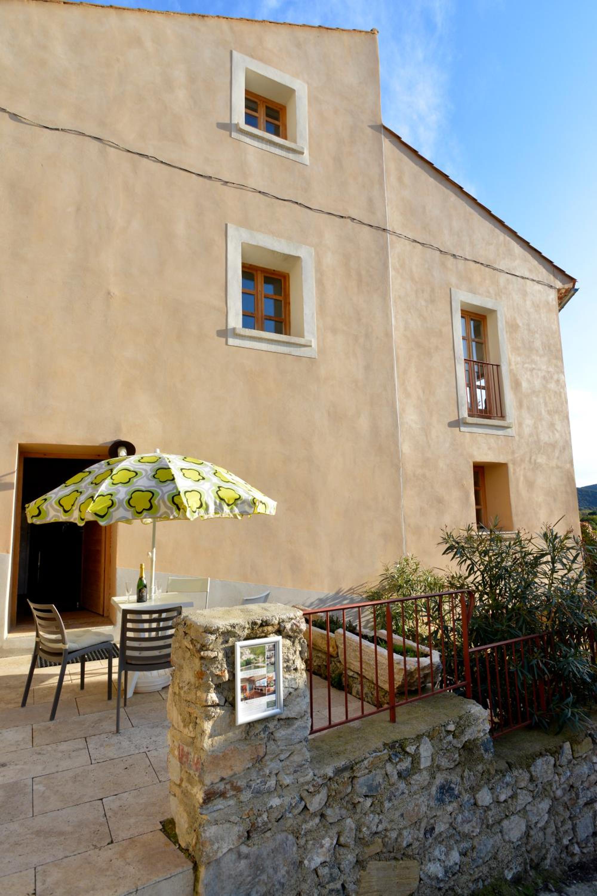 Photo 12