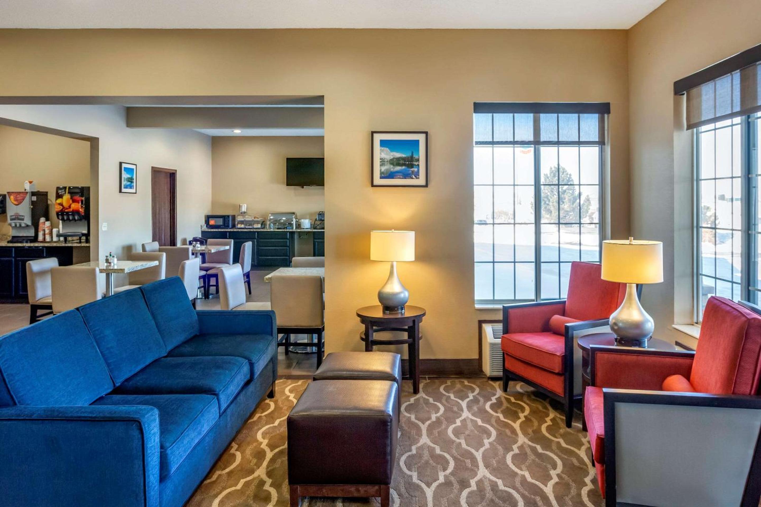 Evanston Vacations - Comfort Inn Evanston I-80 - Property Image 4