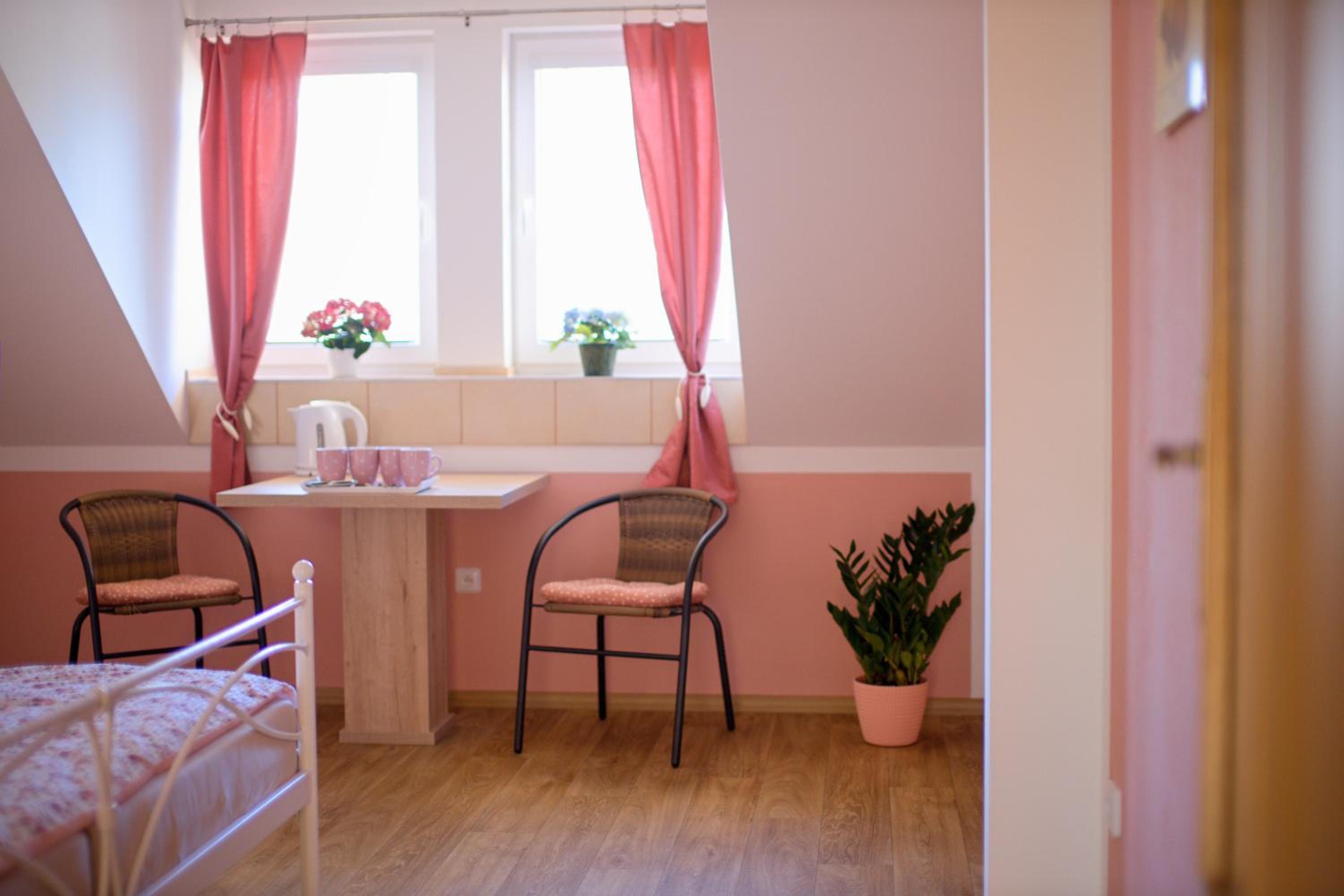 Penzion a restaurace Zlatovláska u zámku Červená Lhota