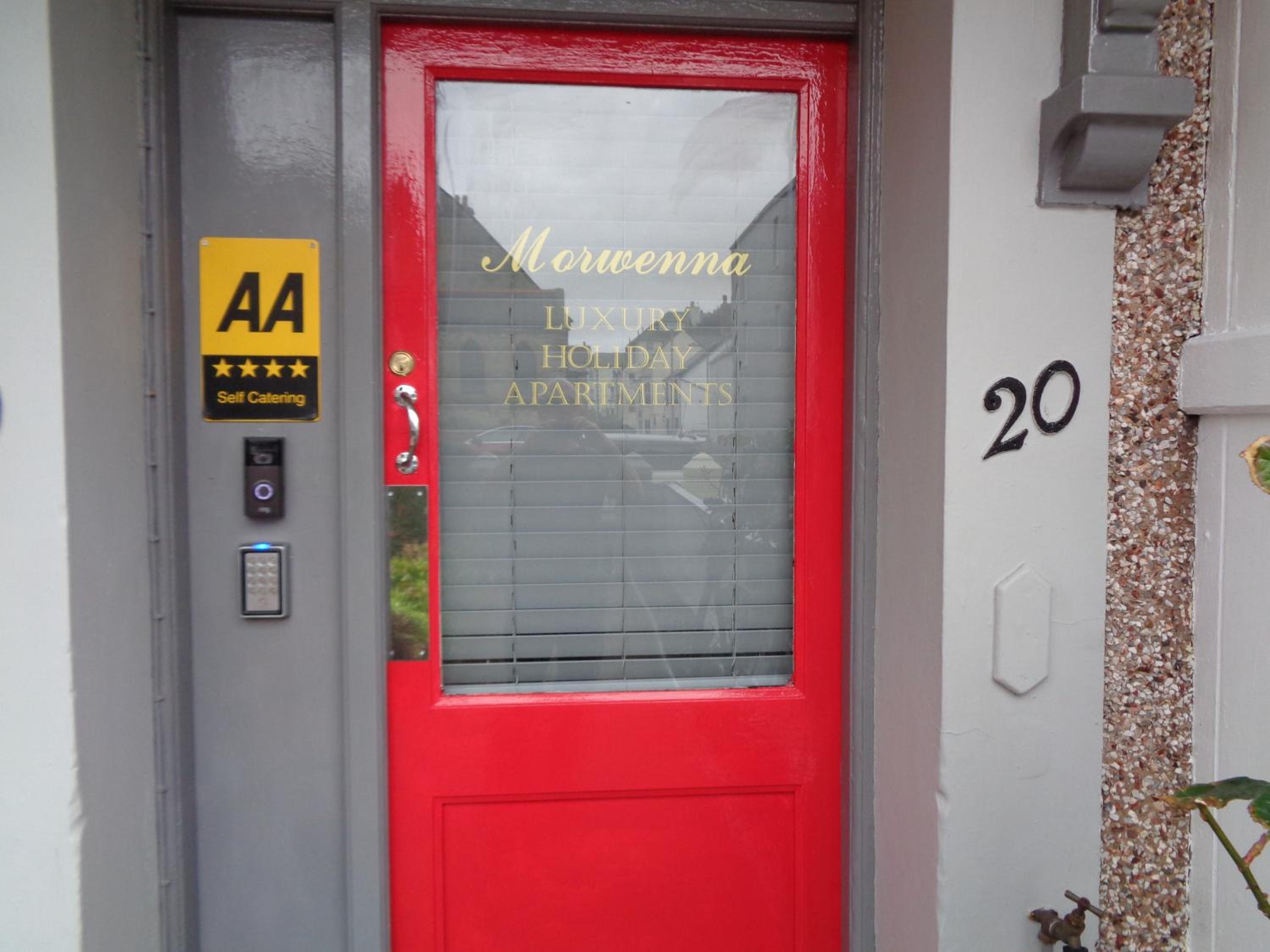 Hotel Morwenna Luxury Holiday Apartments - Image 1