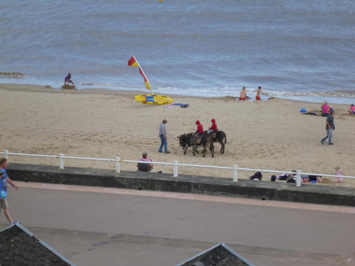 Bridlington Vacations - The Royal Bridlington - Property Image 17