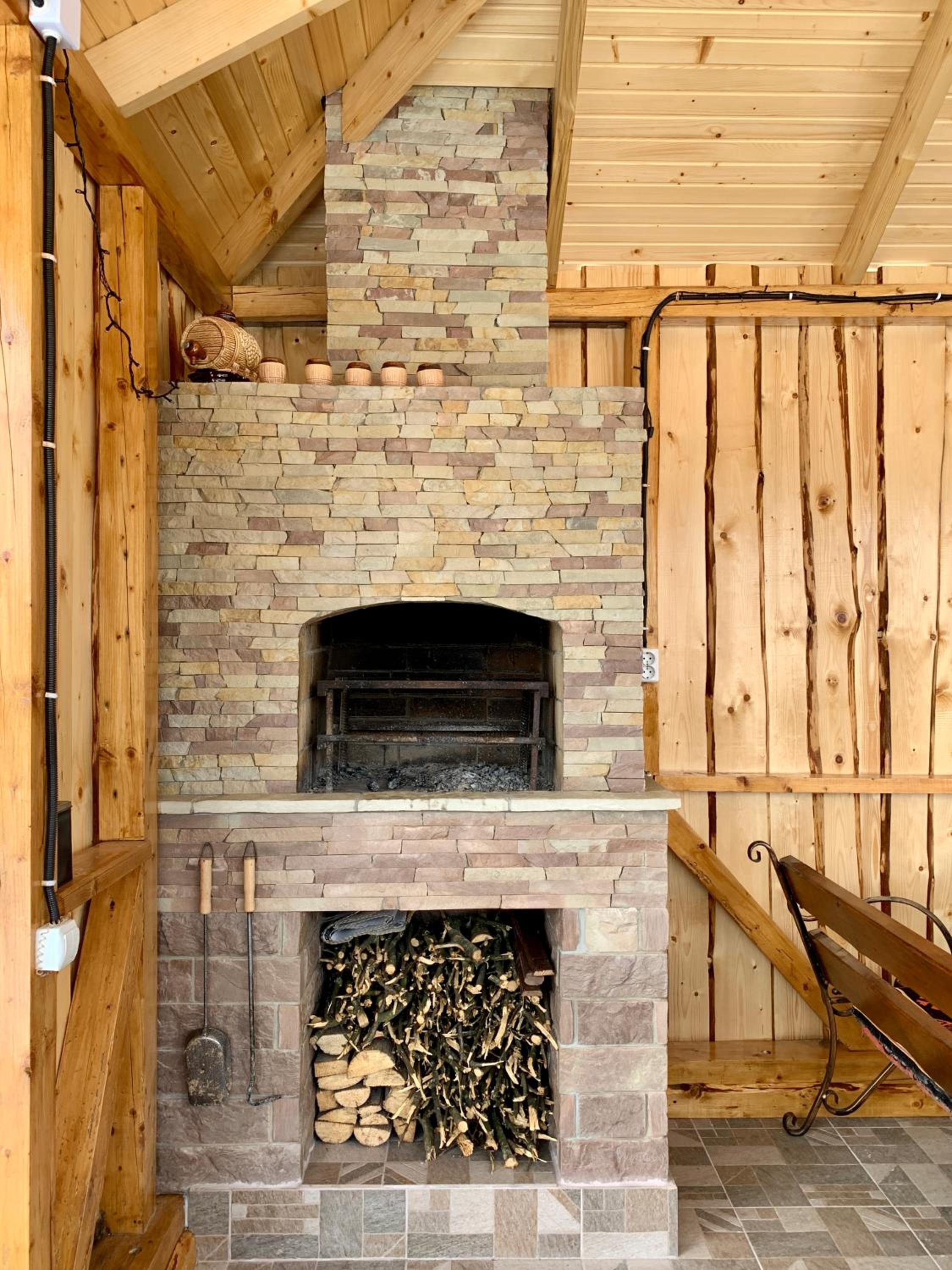 UNDERHILLs house view 3