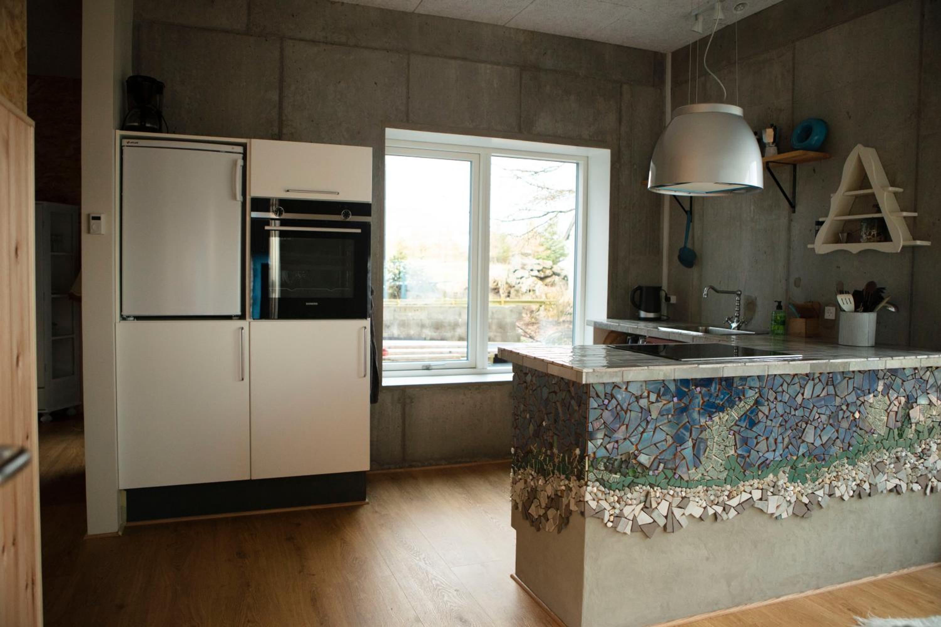 Photo 8