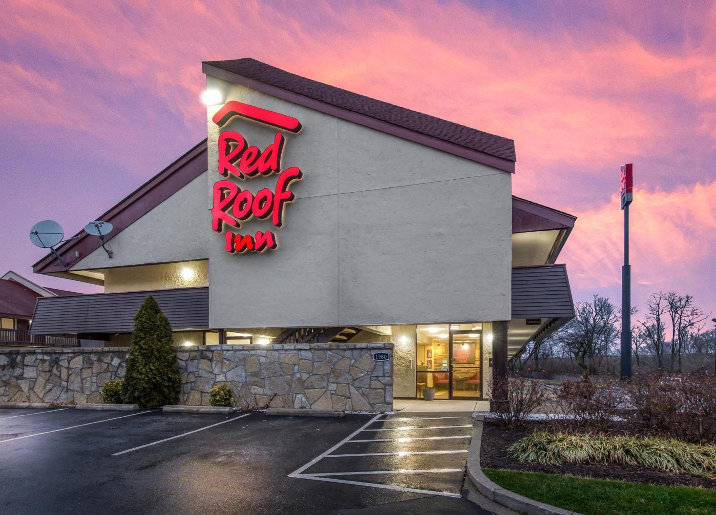 Lexington Vacations - Red Roof Inn Lexington - Property Image 21