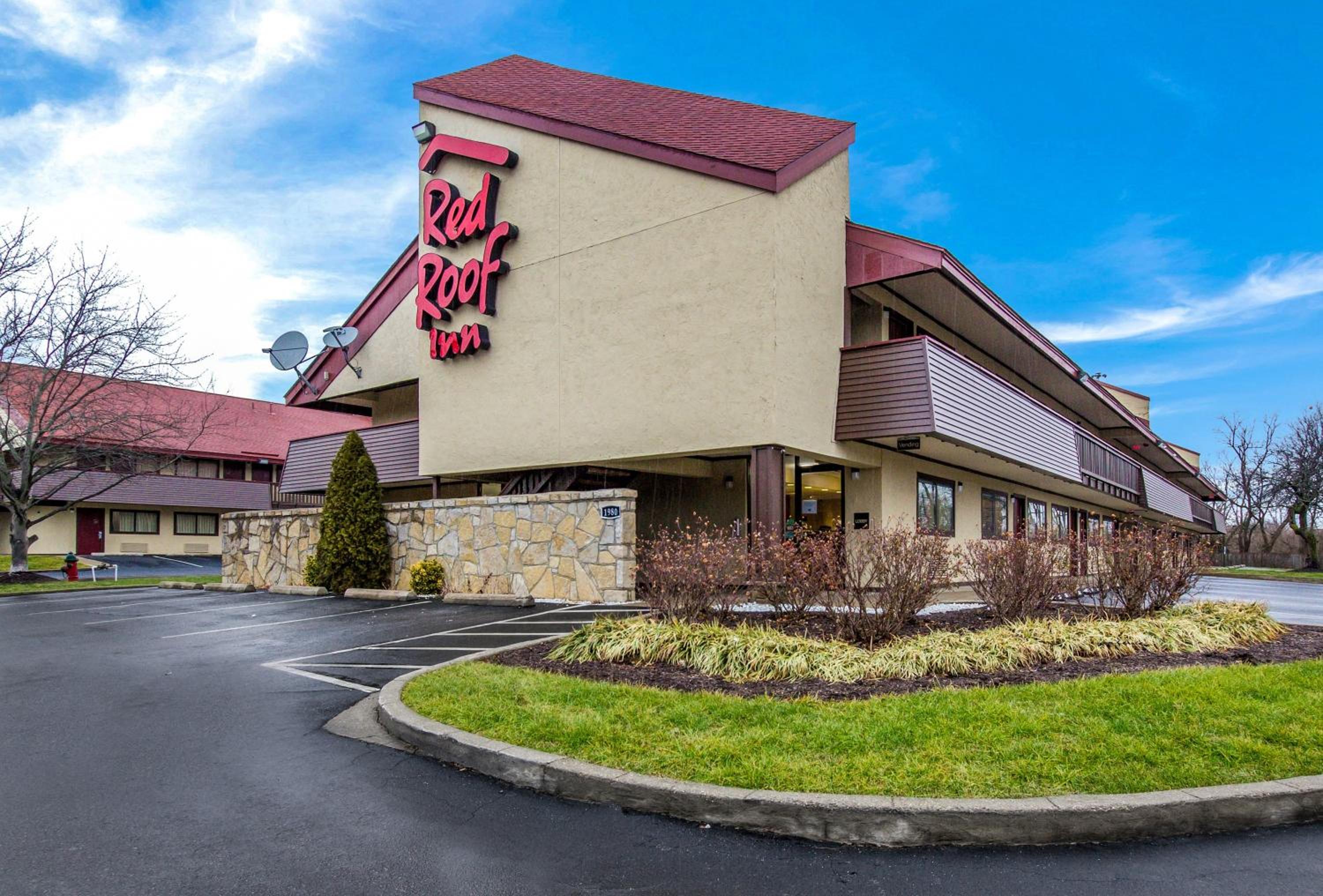Lexington Vacations - Red Roof Inn Lexington - Property Image 14