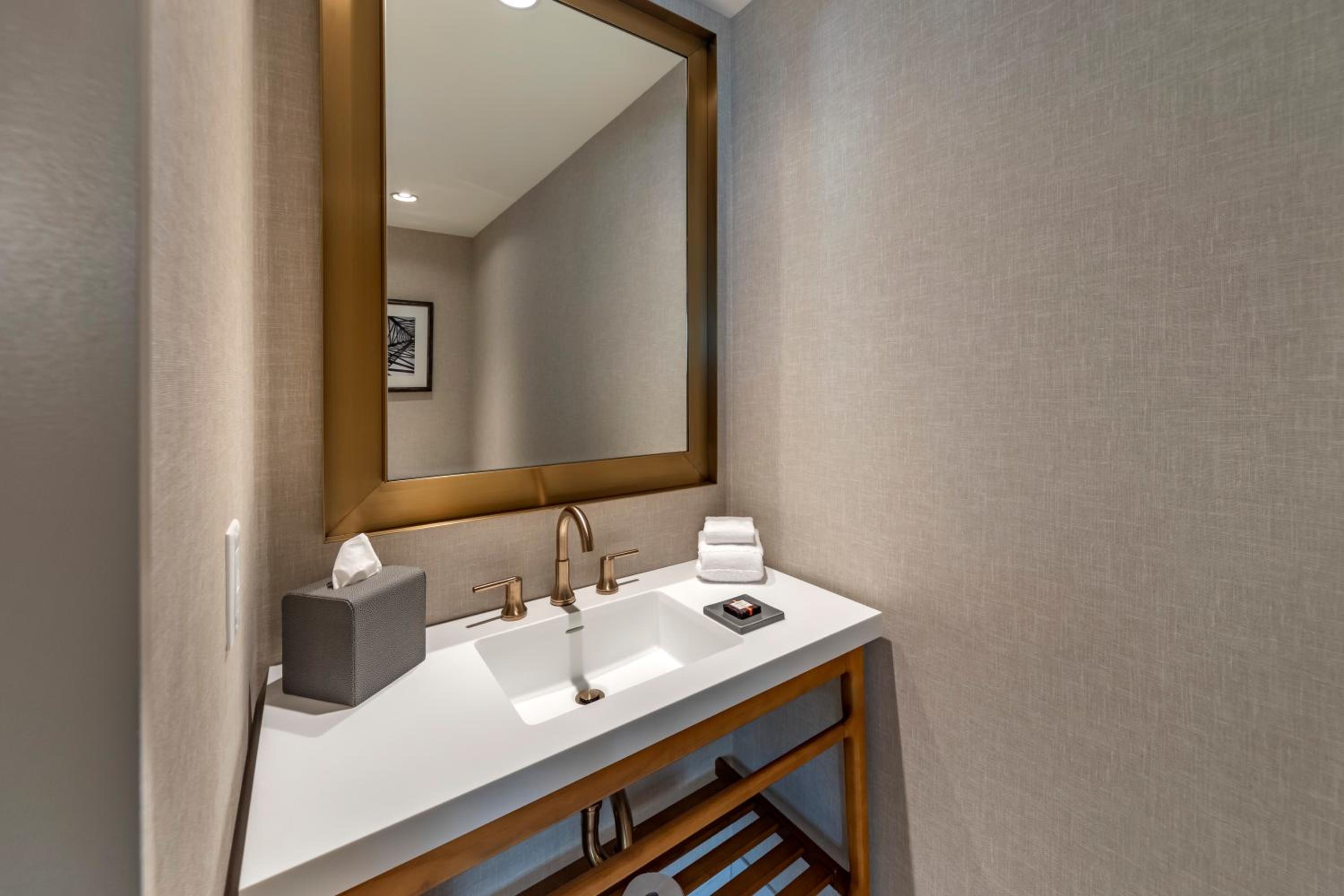 Oklahoma City Vacations - Omni Oklahoma City Hotel - Property Image 14