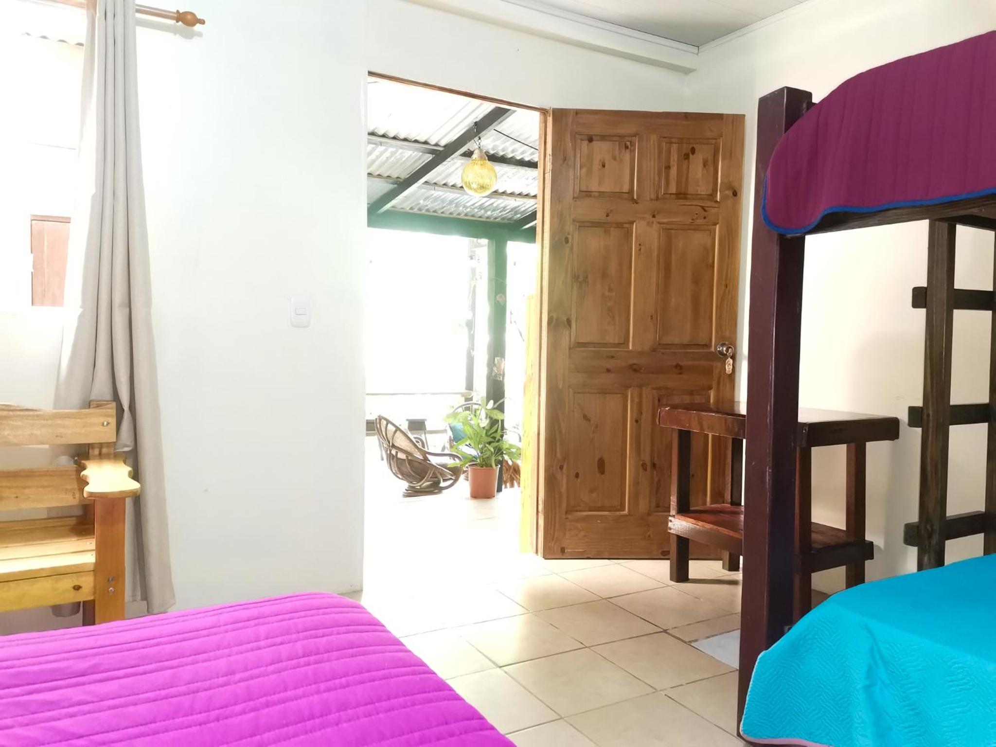 Casita happy feet and tours corcovado