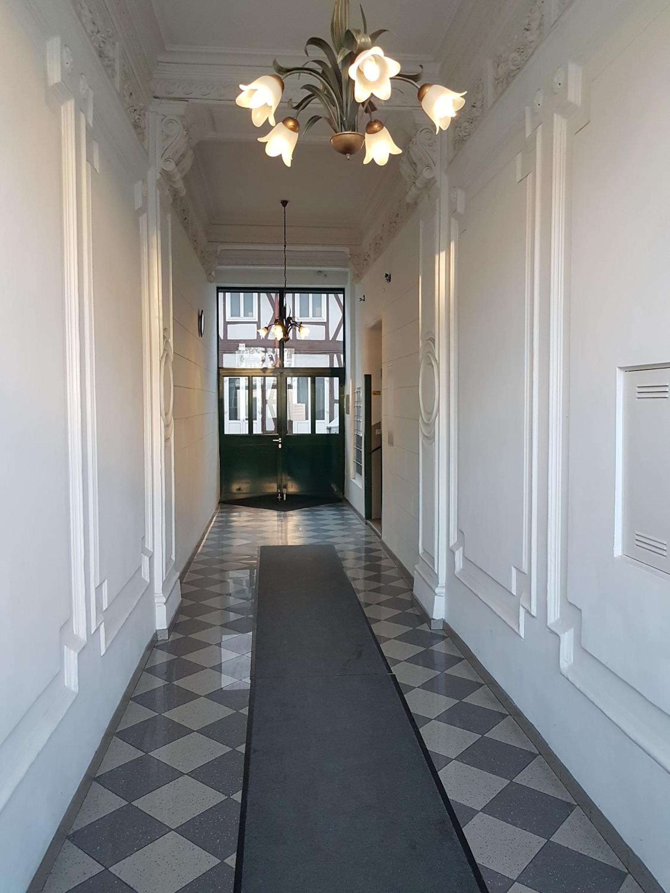 Gerald`s Apartment 16