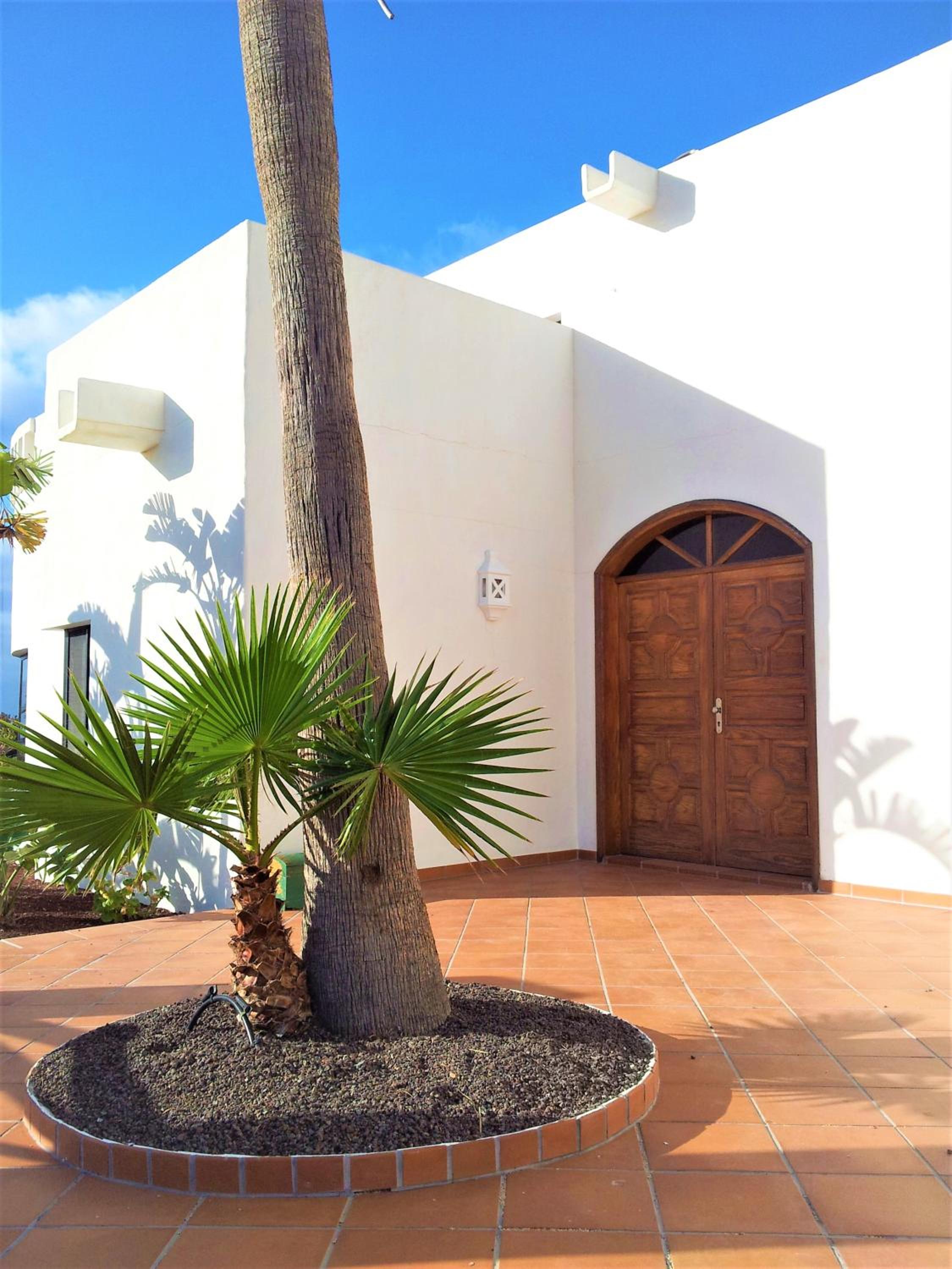 Villa Paradise Beach view 3