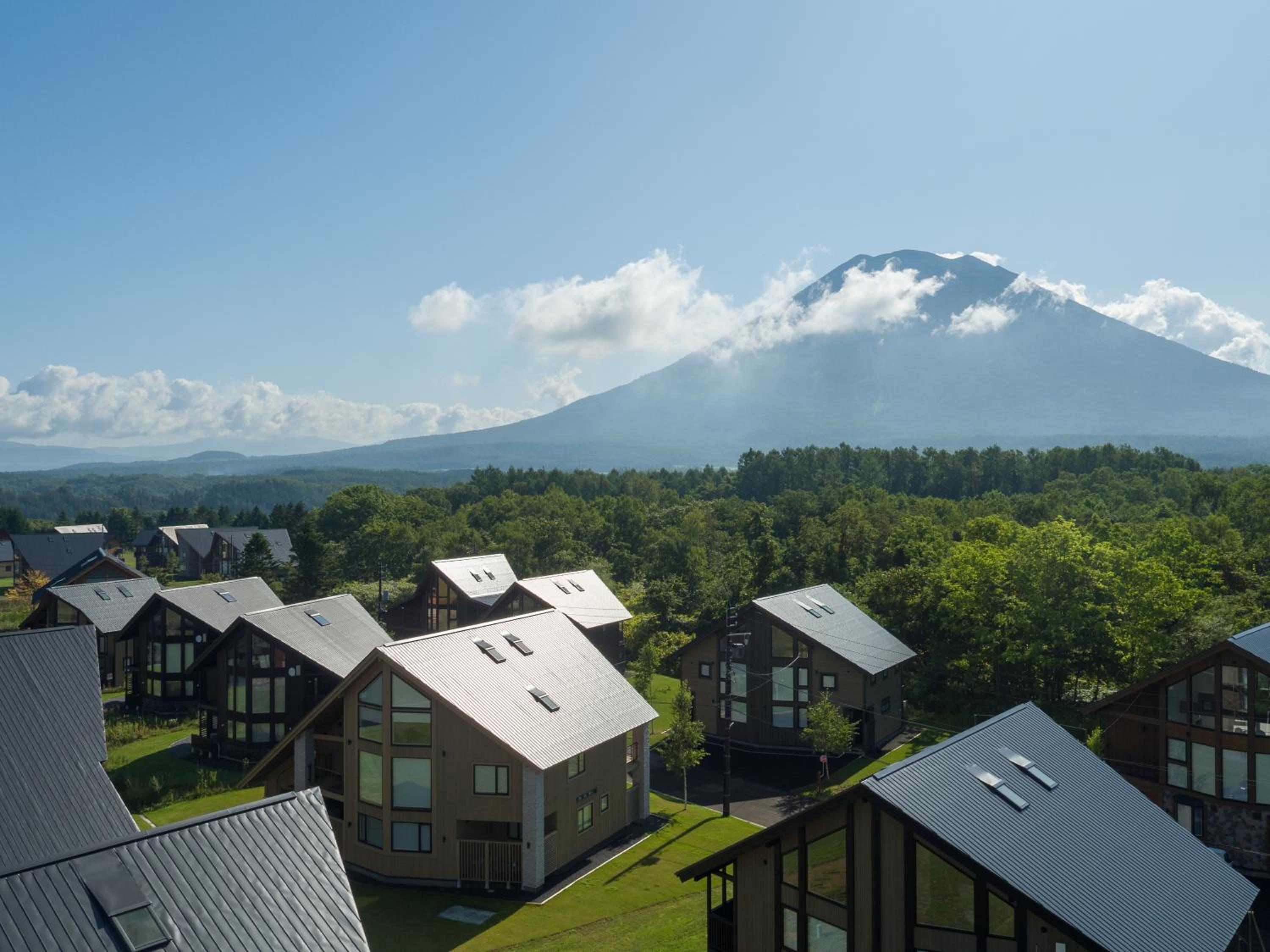 Hotel The Orchards Niseko - Image 1