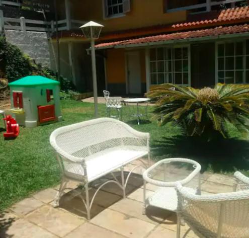 Casa em Itaipava até 14 Pessoas, Piscina, Lareira e Pets