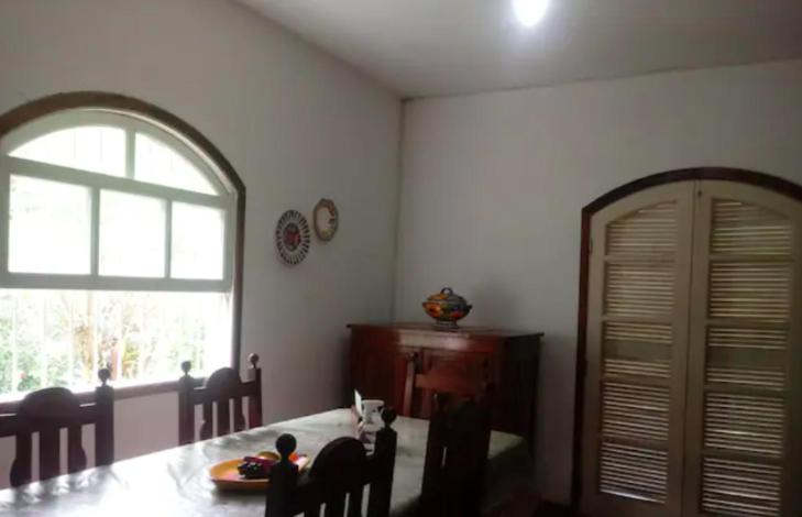 Casa em Itaipava até 14 Pessoas, Piscina, Lareira e Pets