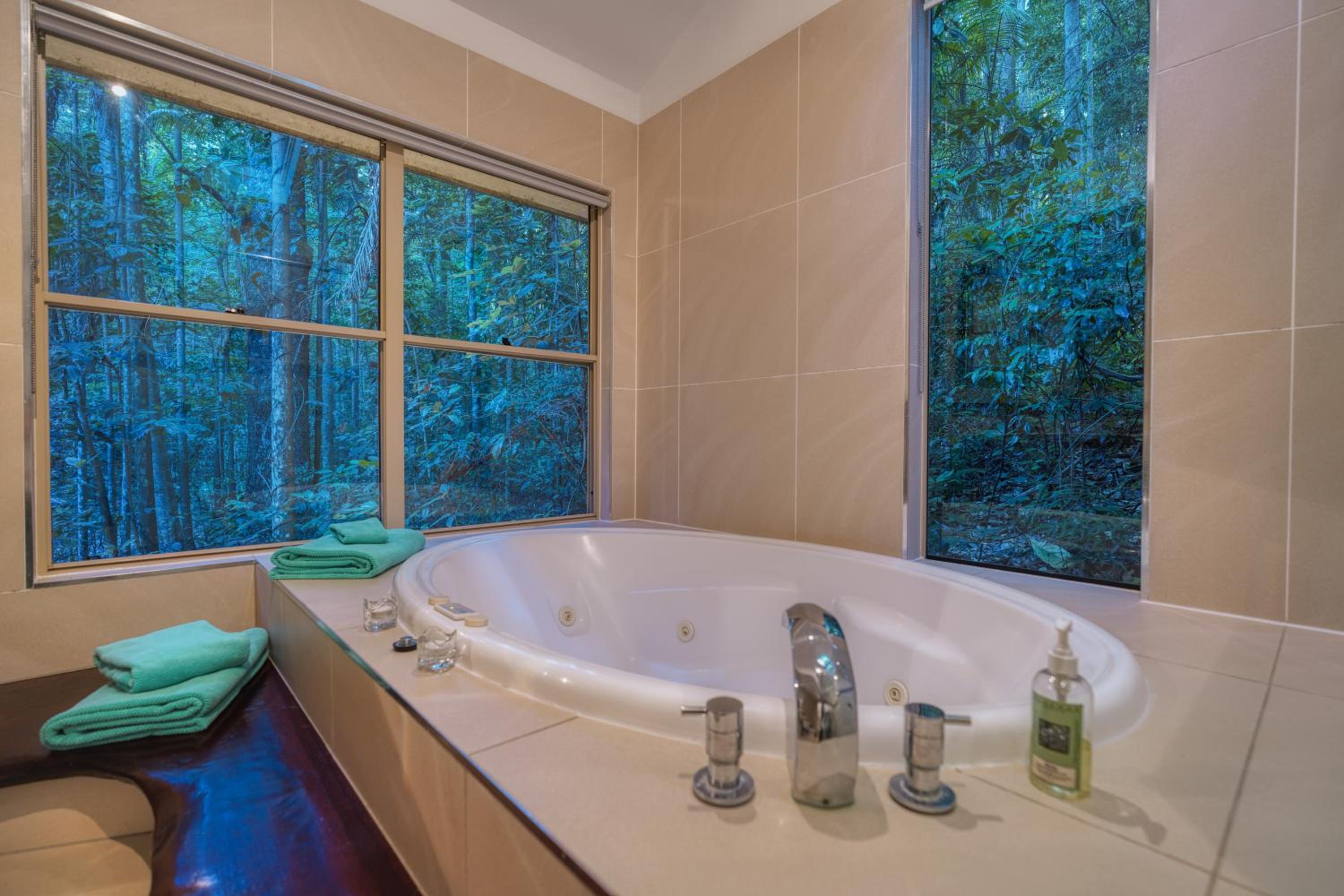 Narrows Escape Rainforest Retreat